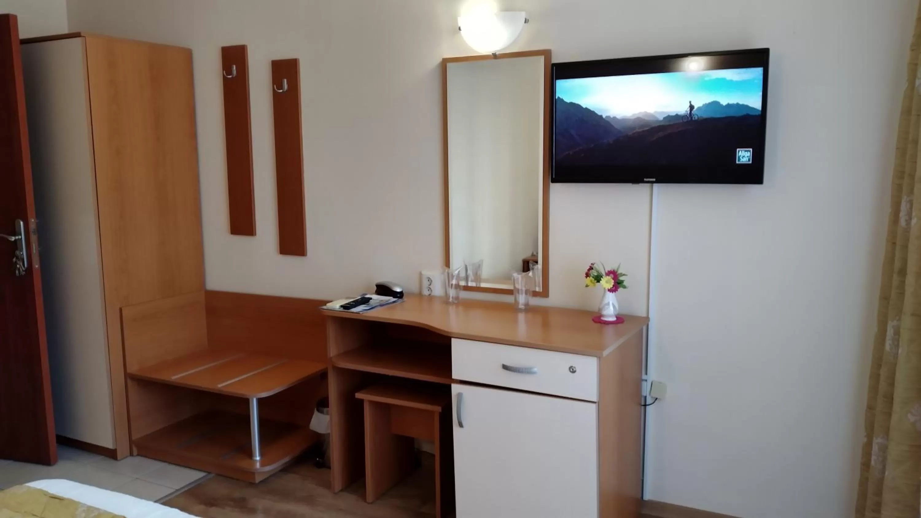 Twin Room with Balcony in Victoria Family Hotel