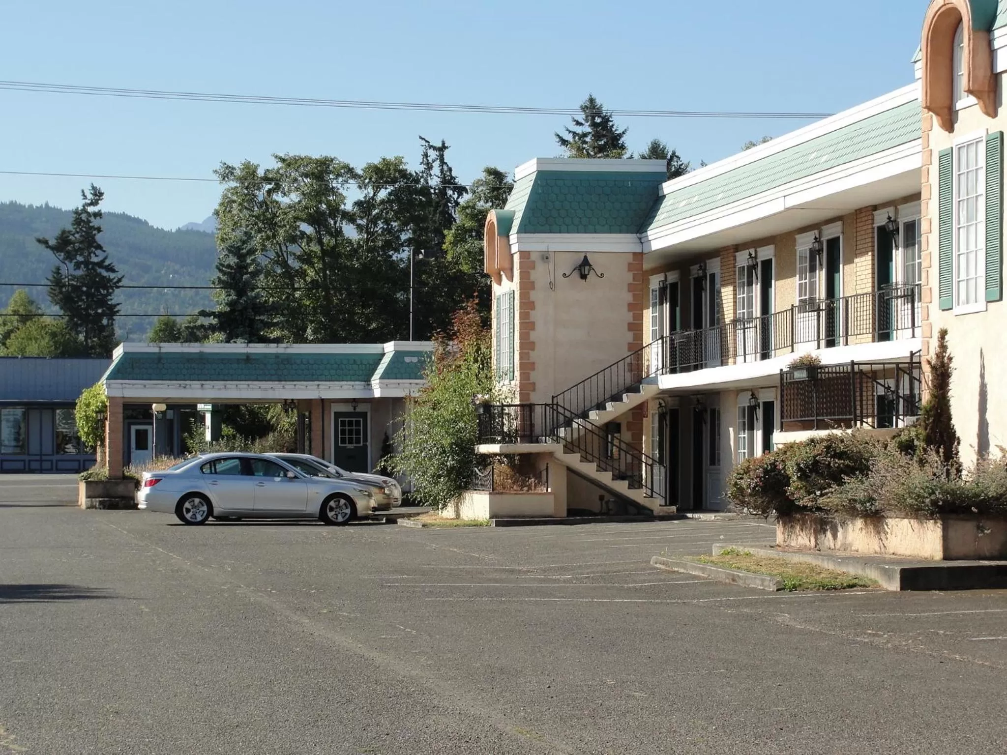 Facade/entrance in Sequim West Inn
