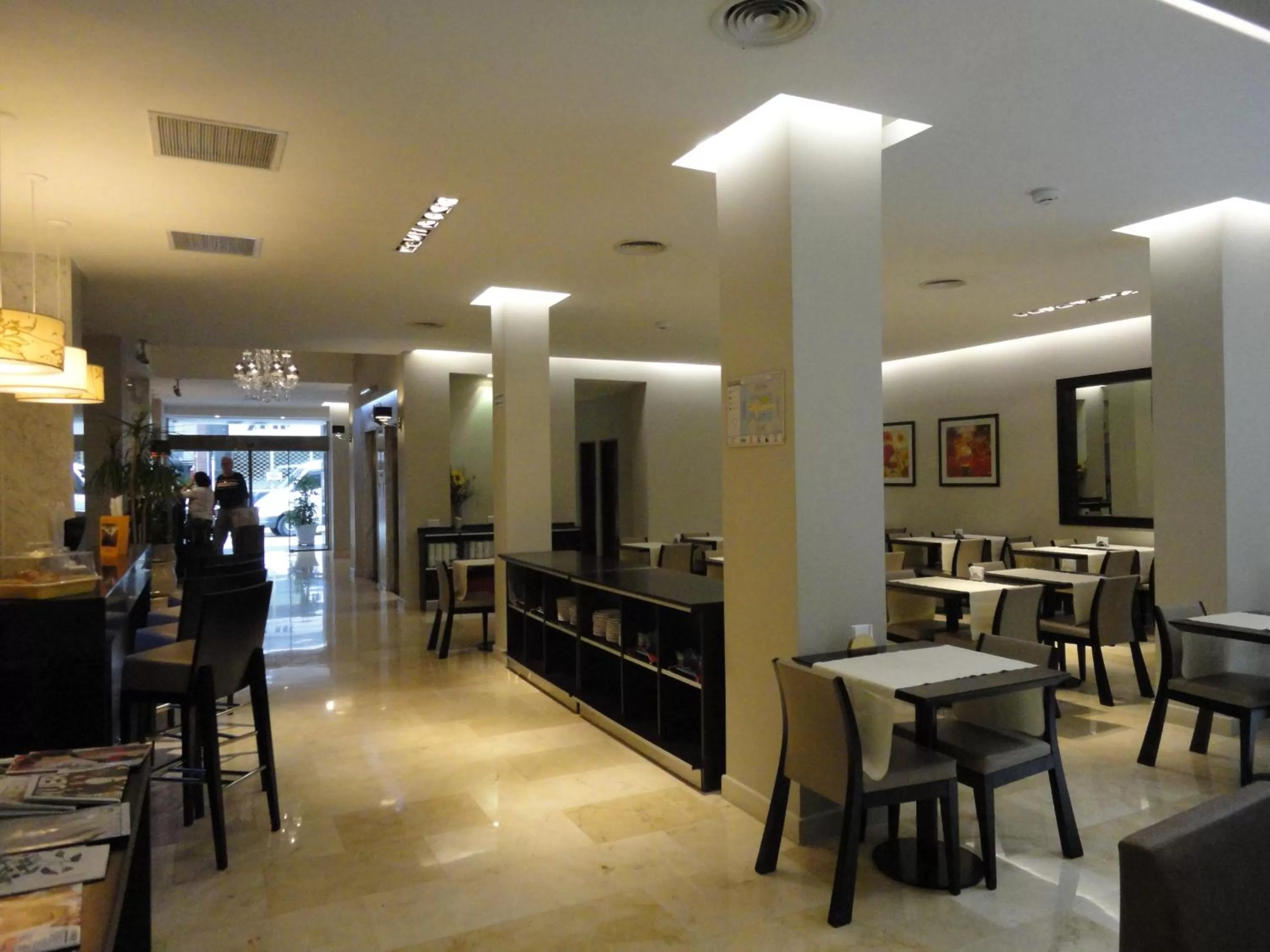 Lounge or bar in Hotel Napoleón