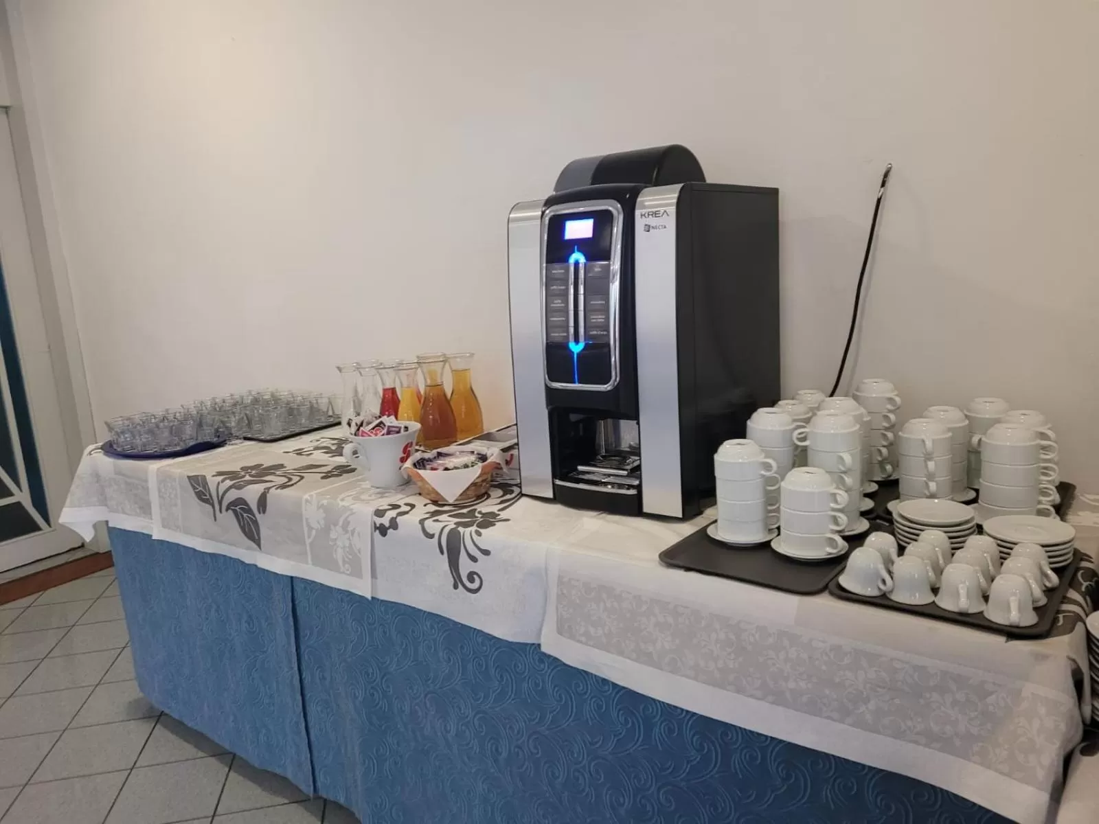 Restaurant/places to eat in HOTEL VILLA ELISA