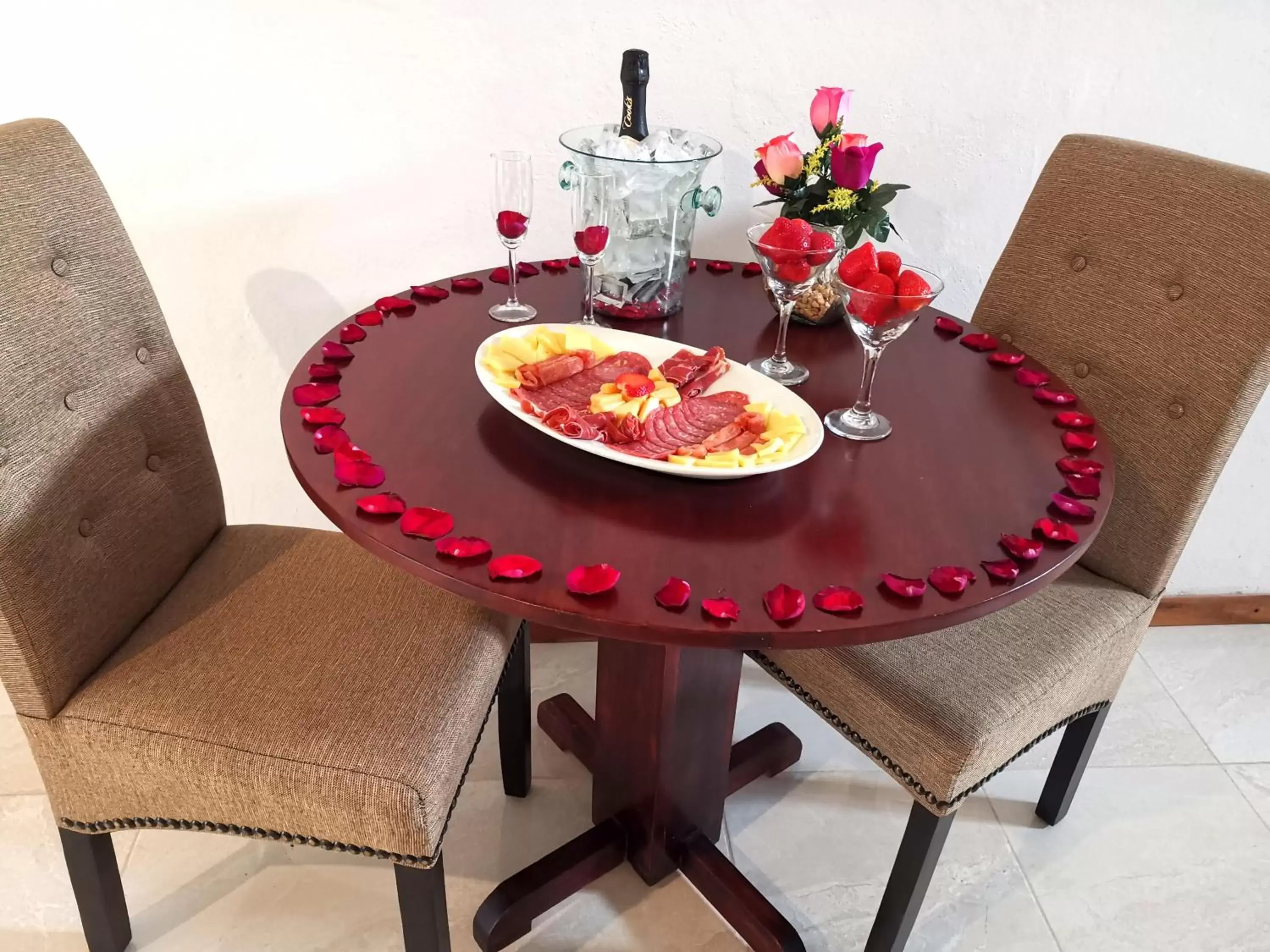 Deluxe King Room with Pool View in Mayan Majesty Boutique Hotel Deluxe King Room with Pool View in Mayan Majesty Boutique Hotel