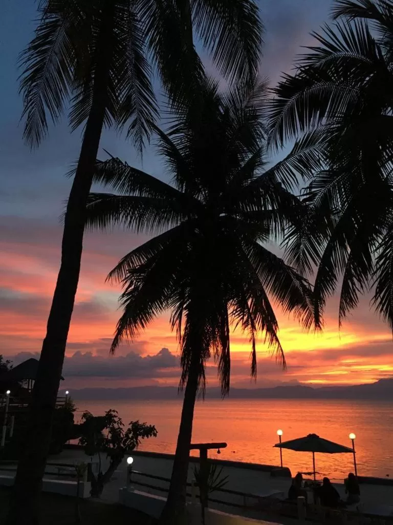 Beach in Tauig Beach Resort