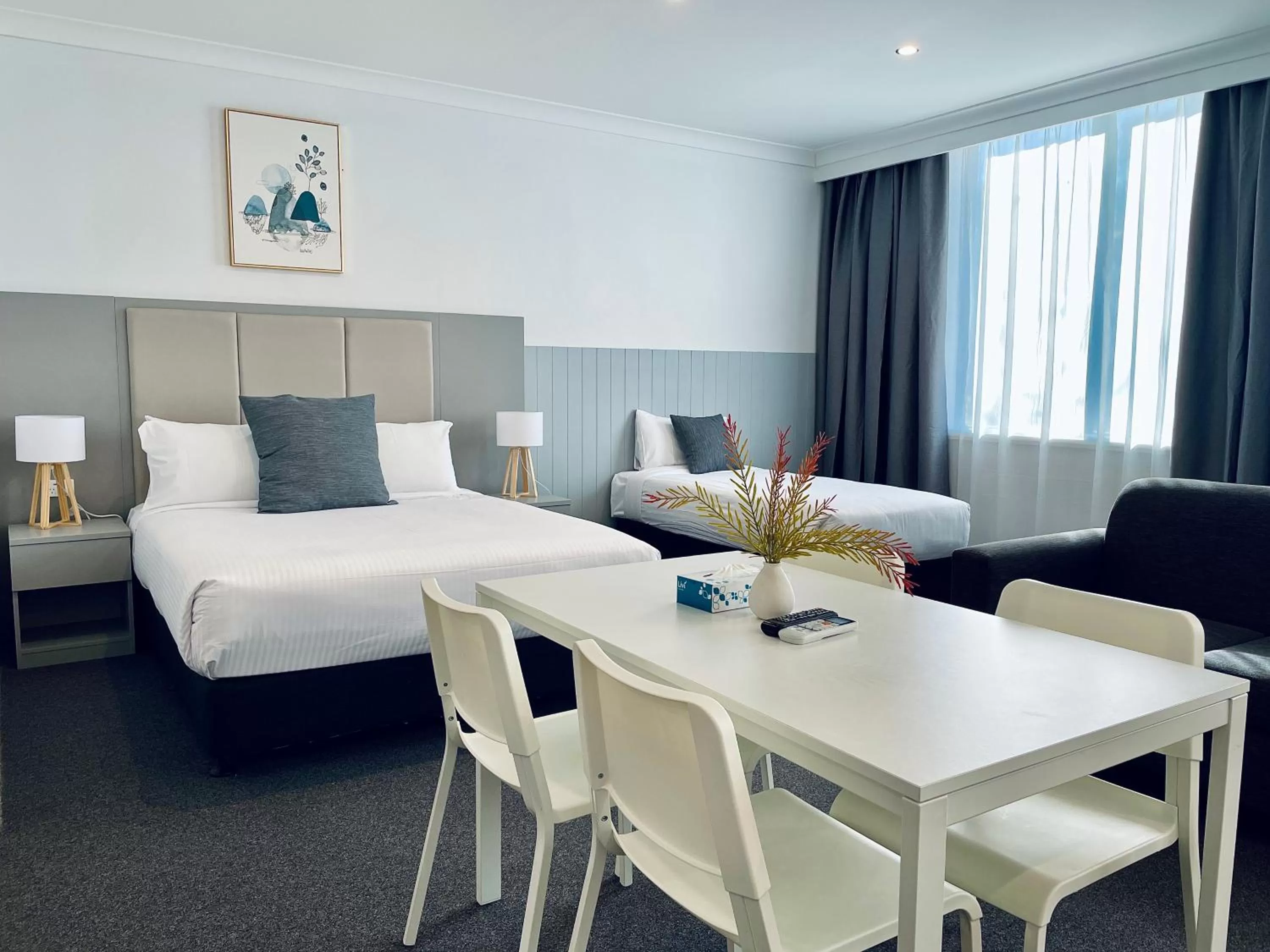 Seating area, Bed in The Select Inn Penrith