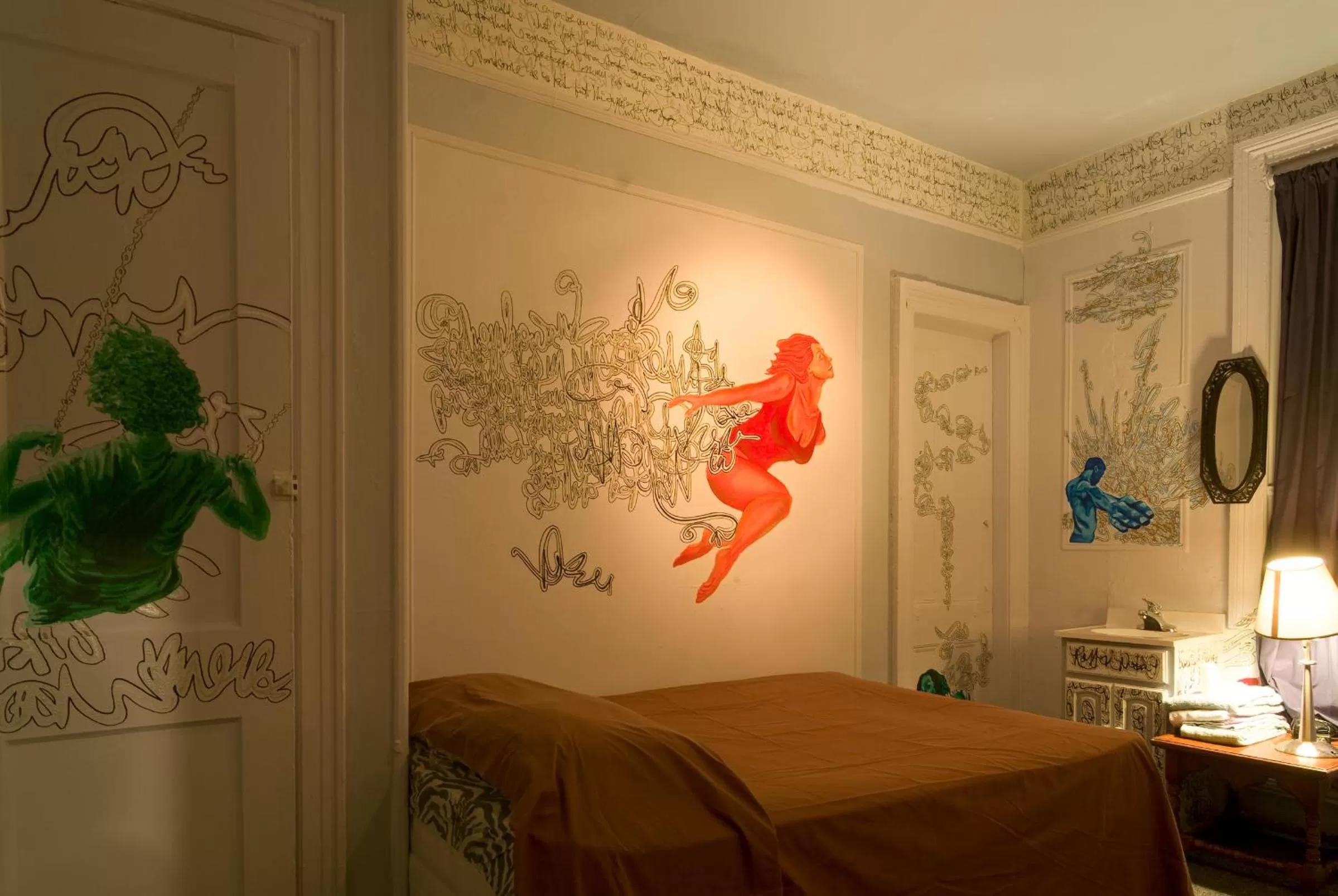 Bed in Carlton Arms Hotel