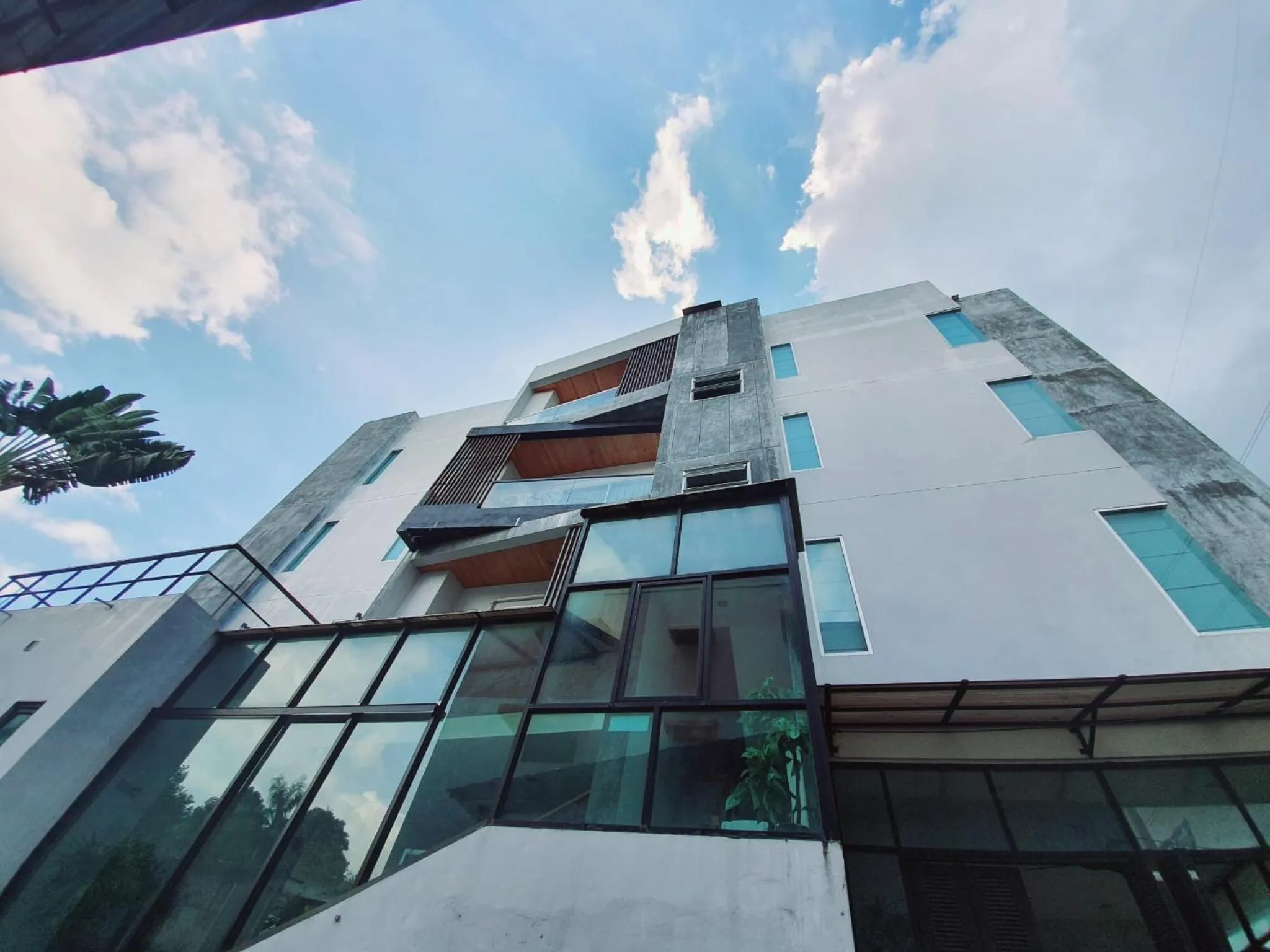 Lemonade Phuket Hotel -SHA Plus