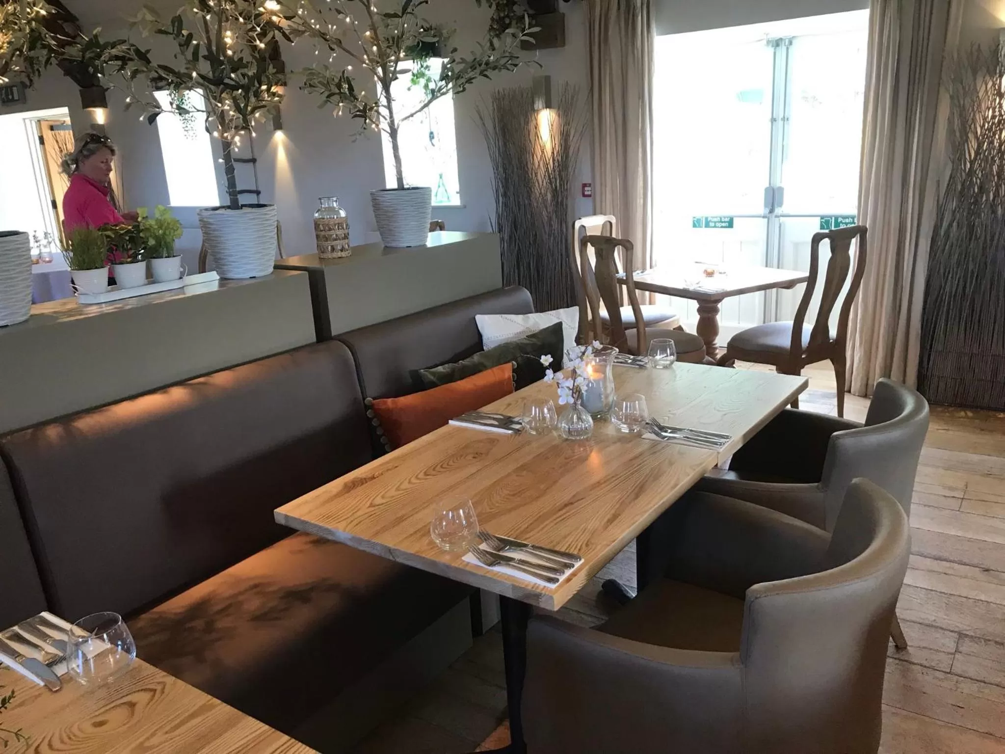 Lounge or bar in The Farmhouse at Bodnant Welsh Food
