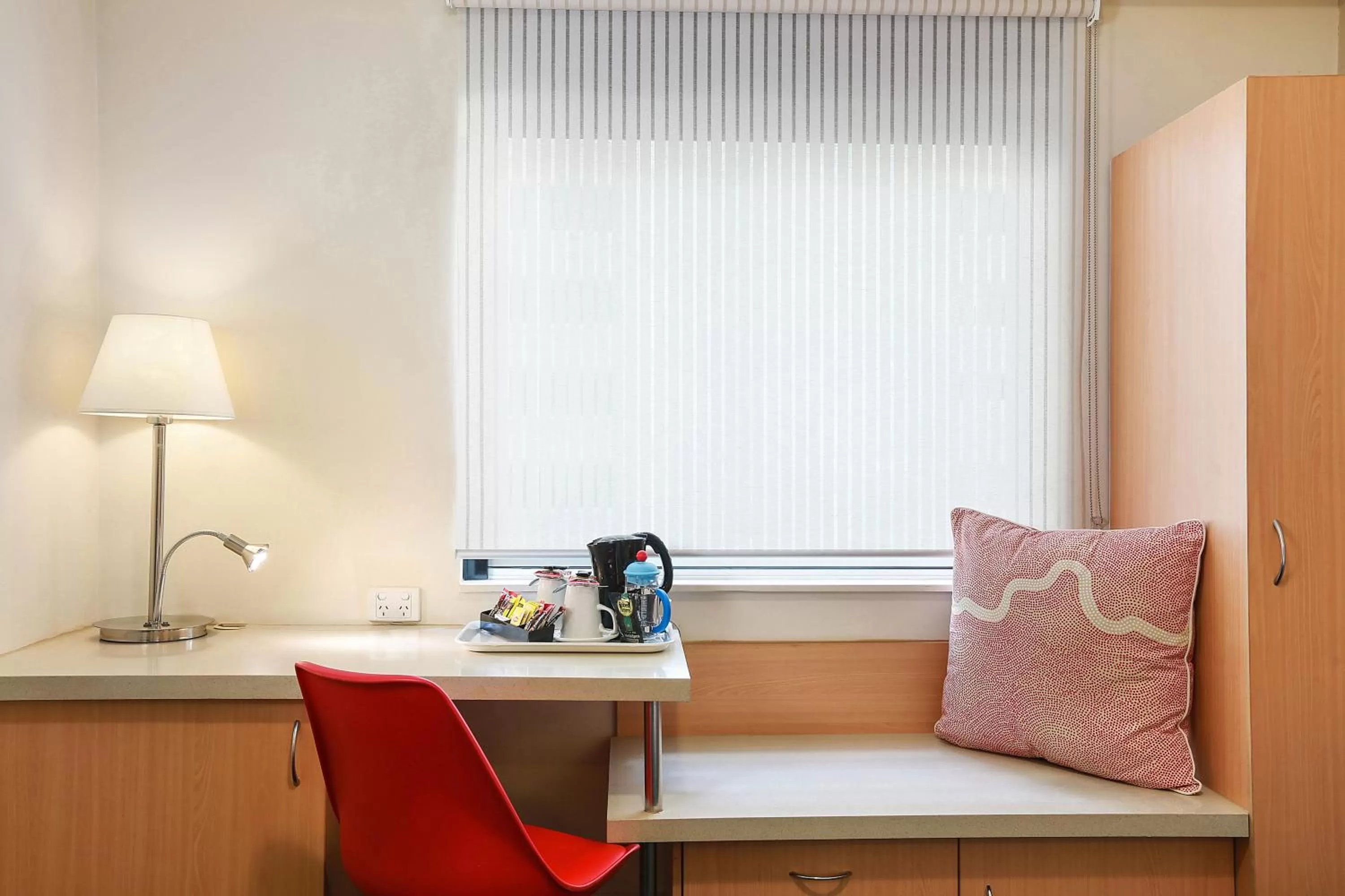 Bedroom in ibis Sydney World Square