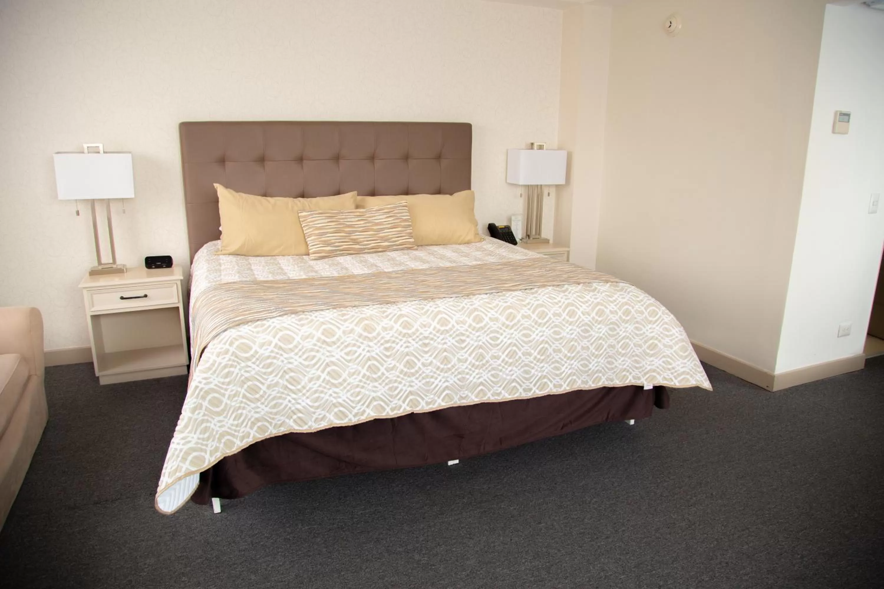 Bed in Taormina Hotel and Casino-Adults Only