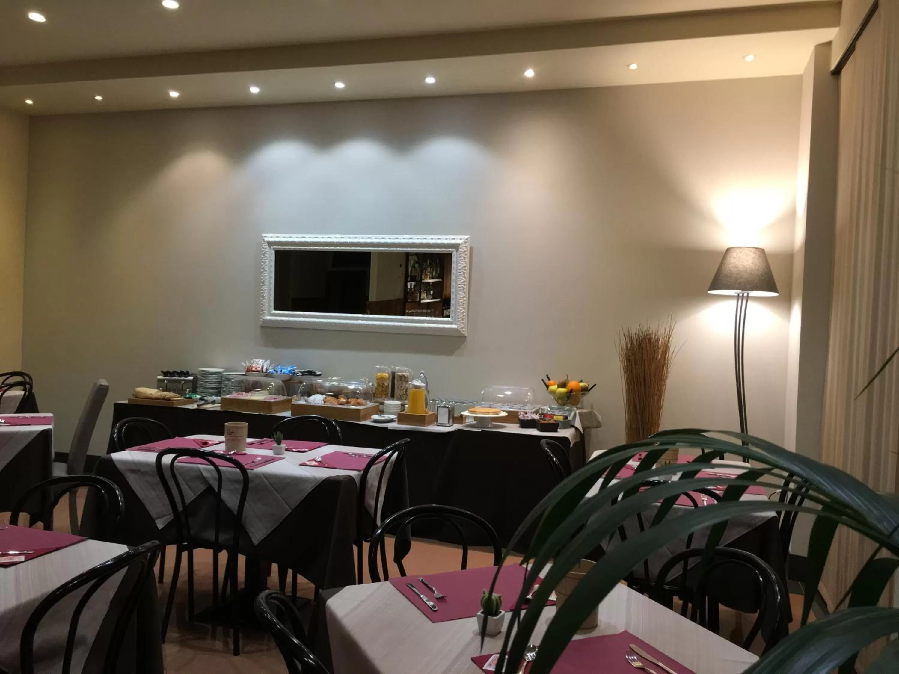 Lounge or bar in Hotel Est Piombino