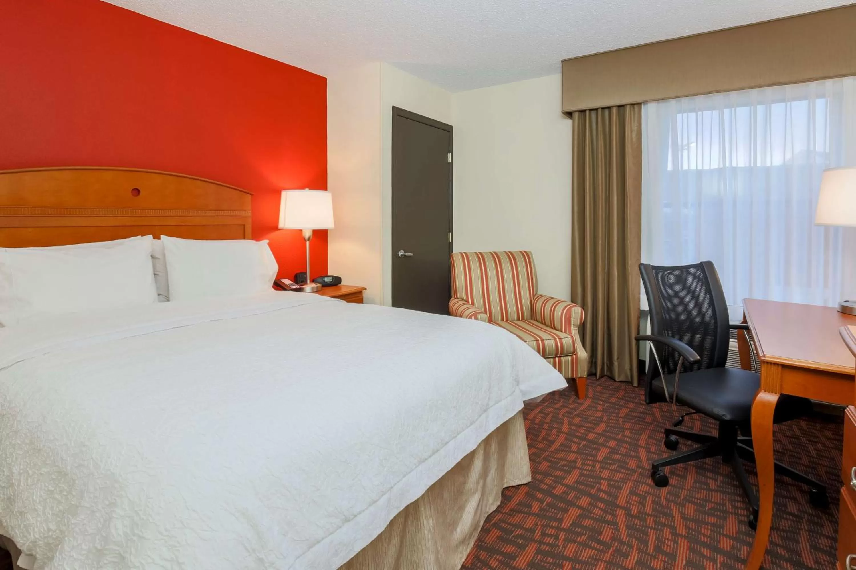 Bed in Hampton Inn Dayton/Fairborn