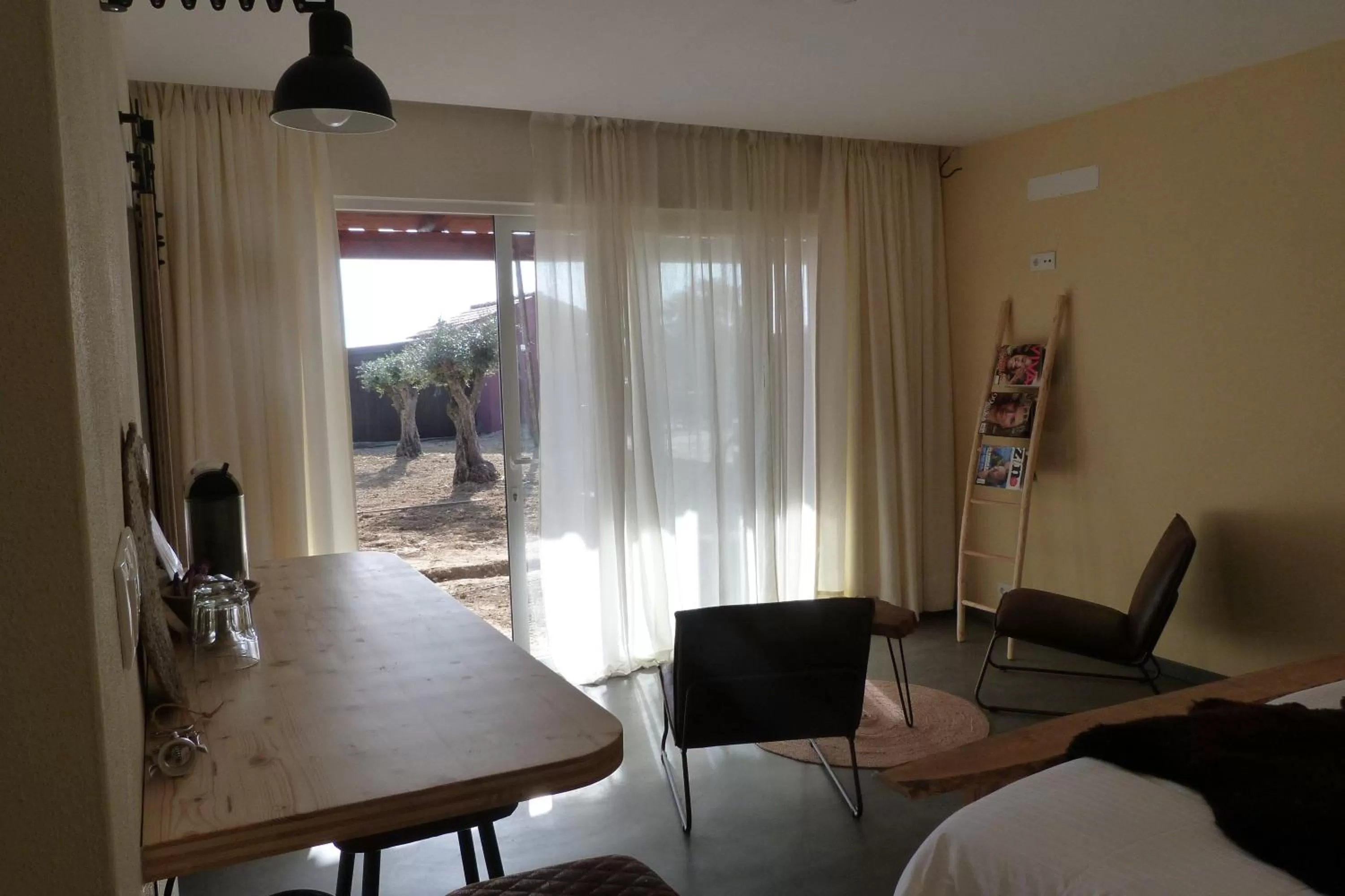 Garden view, Bed in Trendy and Luxe B&B and Garden Suite