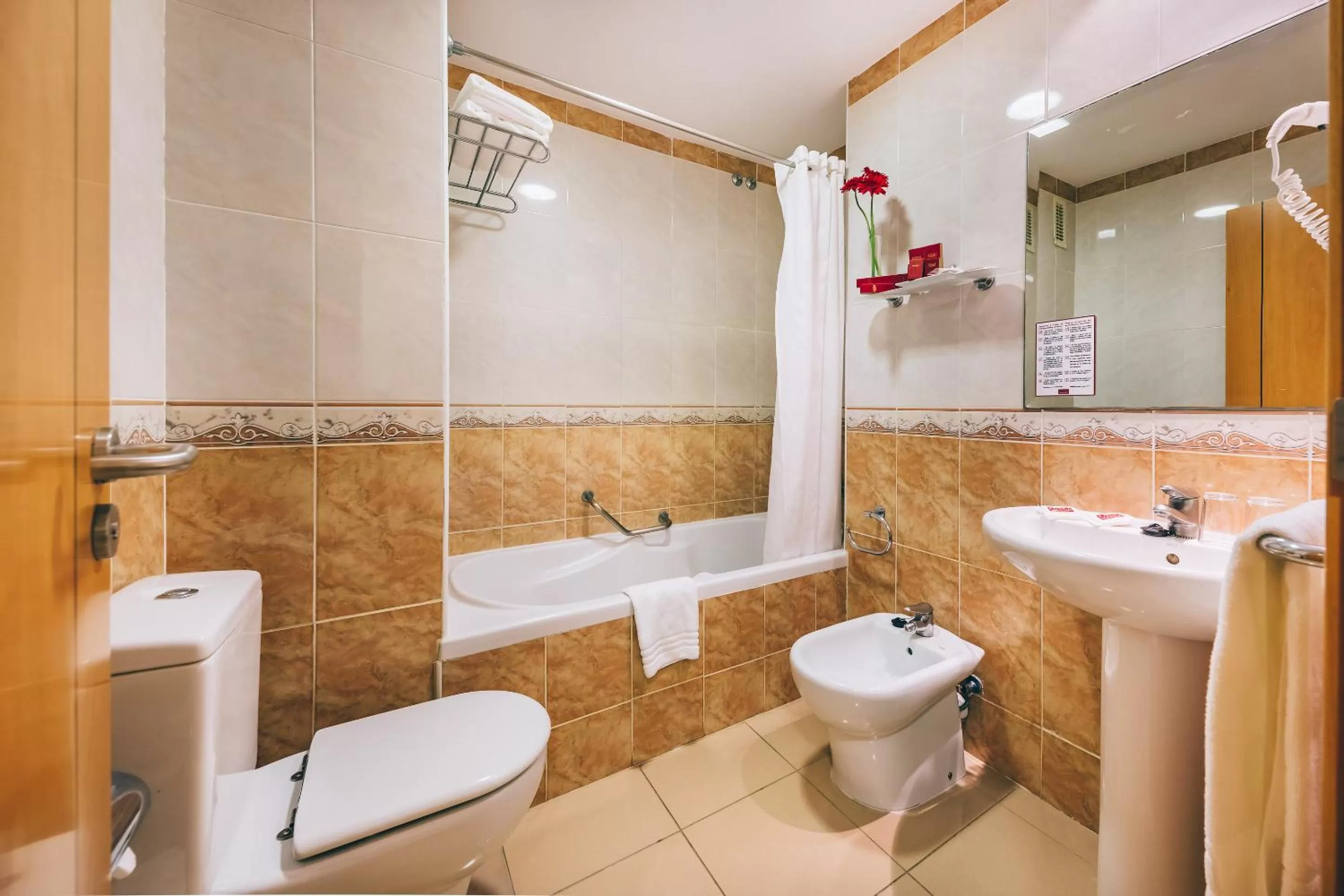 Bathroom in Grand Muthu Golf Plaza Hotel & Spa