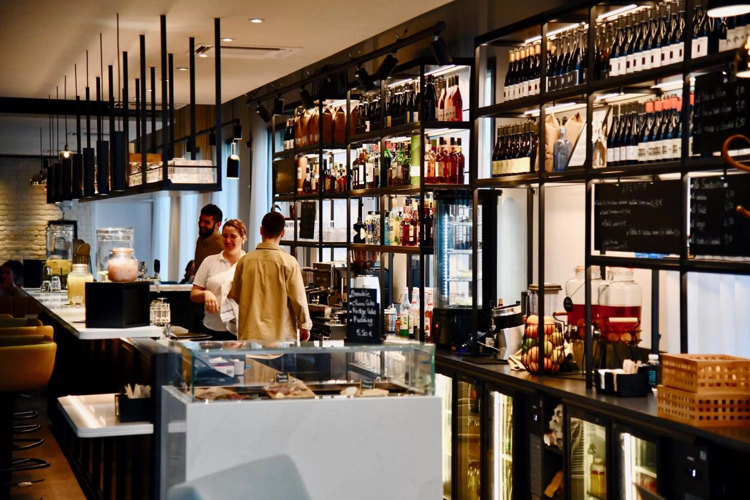 Lounge or bar in ibis Styles Saint Nazaire Centre Gare