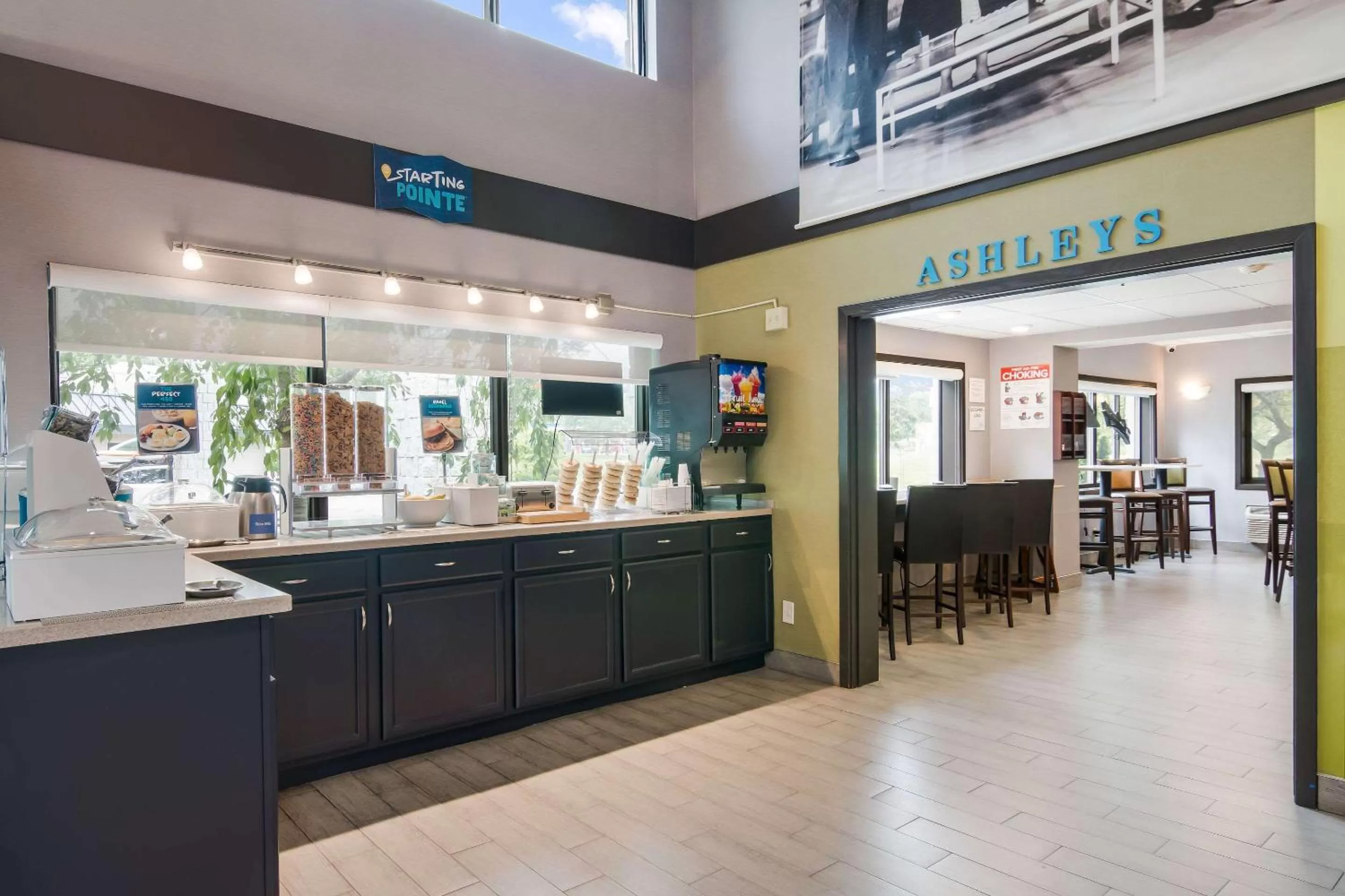 Restaurant/places to eat in Clarion Pointe Jamestown - Falconer