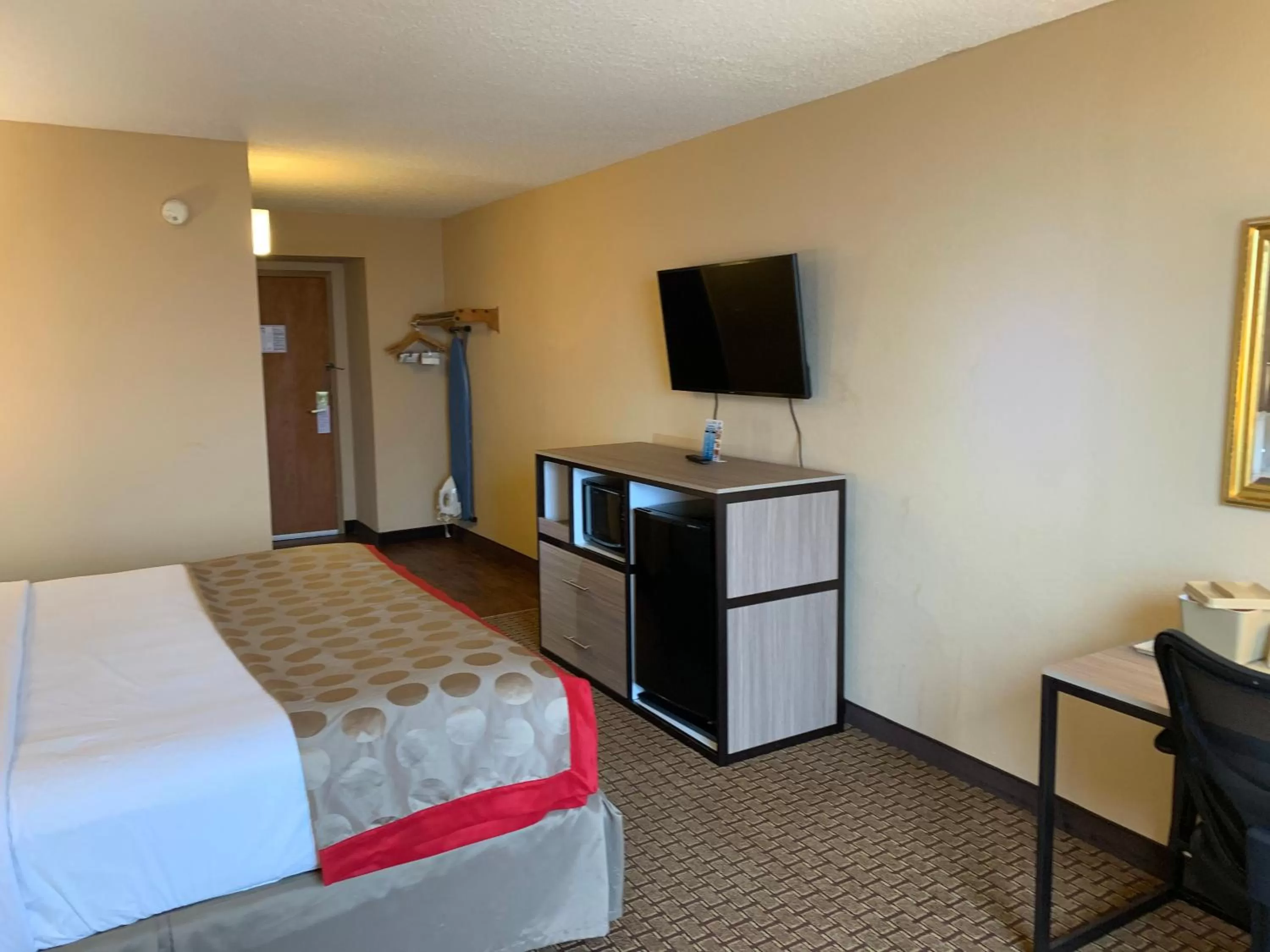 Bed in Ramada by Wyndham West Atlantic City