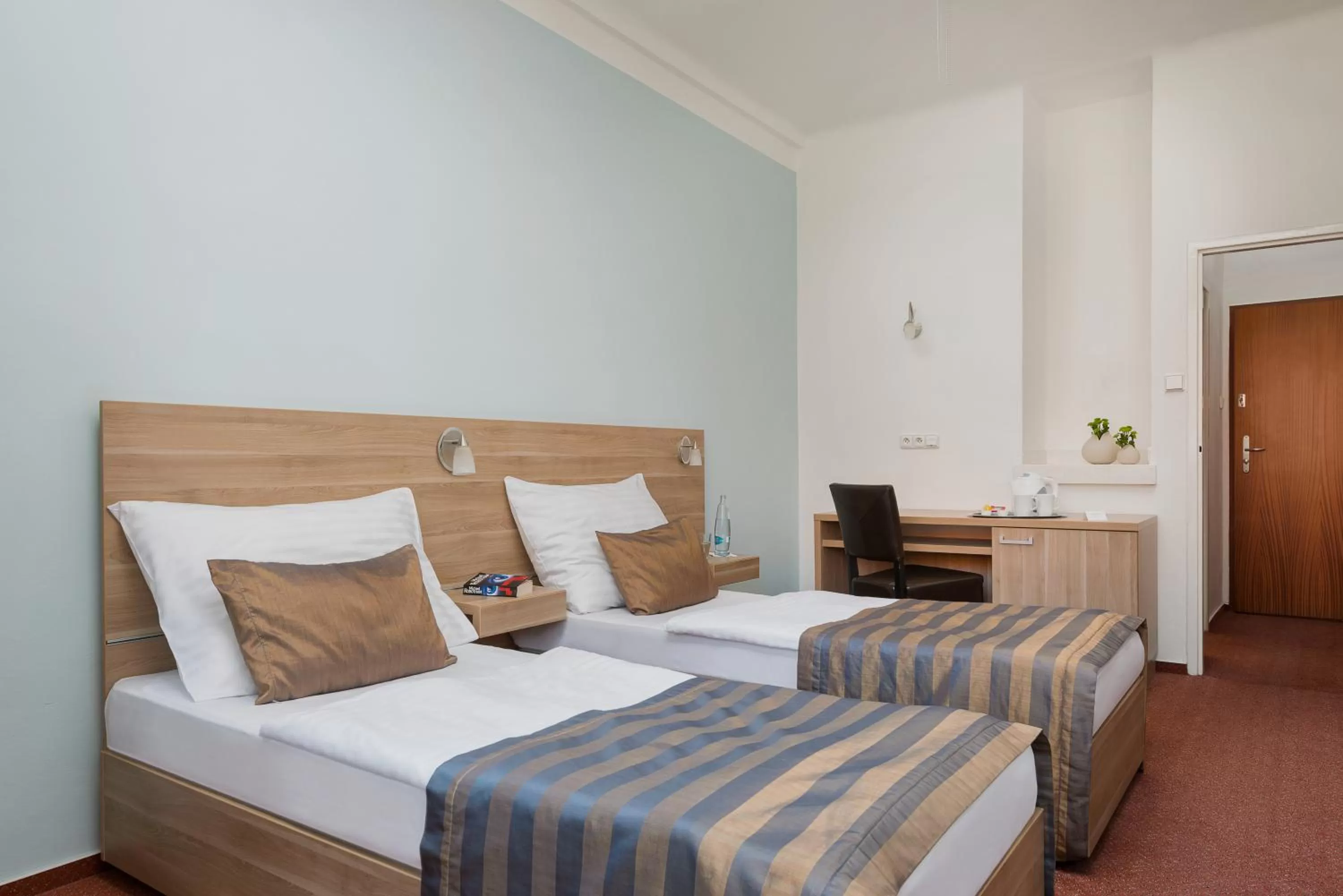 Double or Twin Room with Balcony in Hotel Meda of Museum Kampa