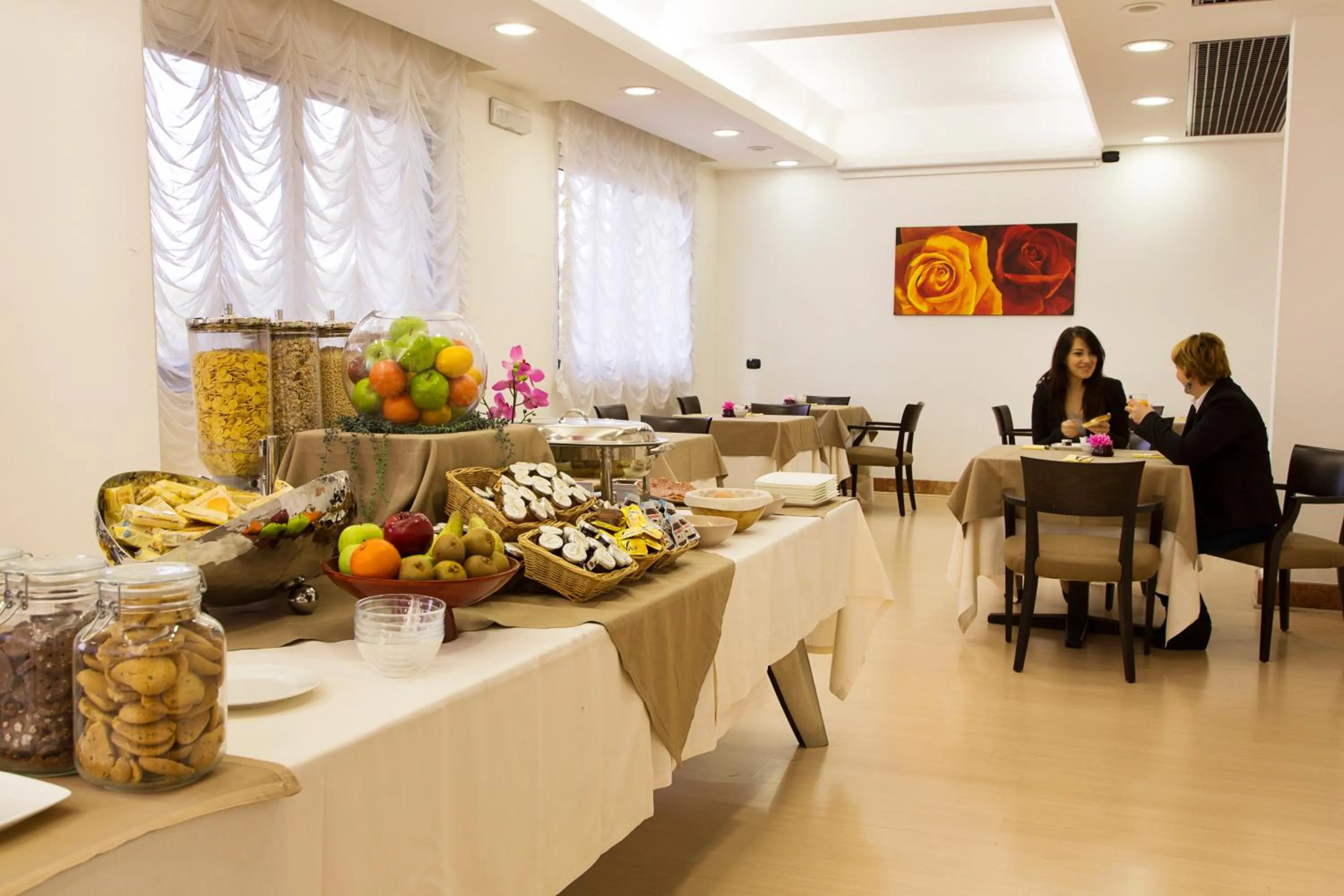 Buffet breakfast in Hotel Palace 2000