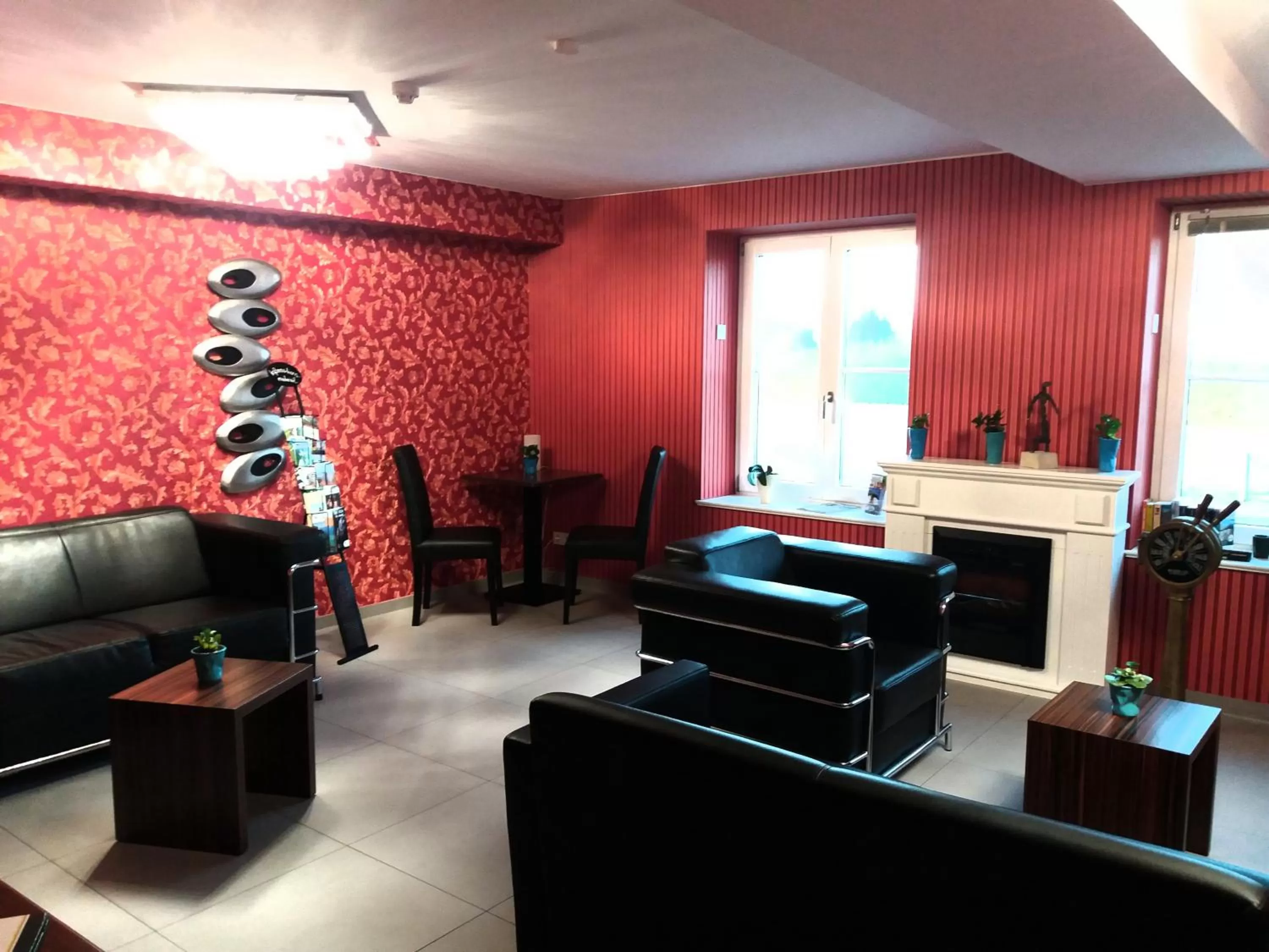 Lounge or bar in Strandhotel Dranske