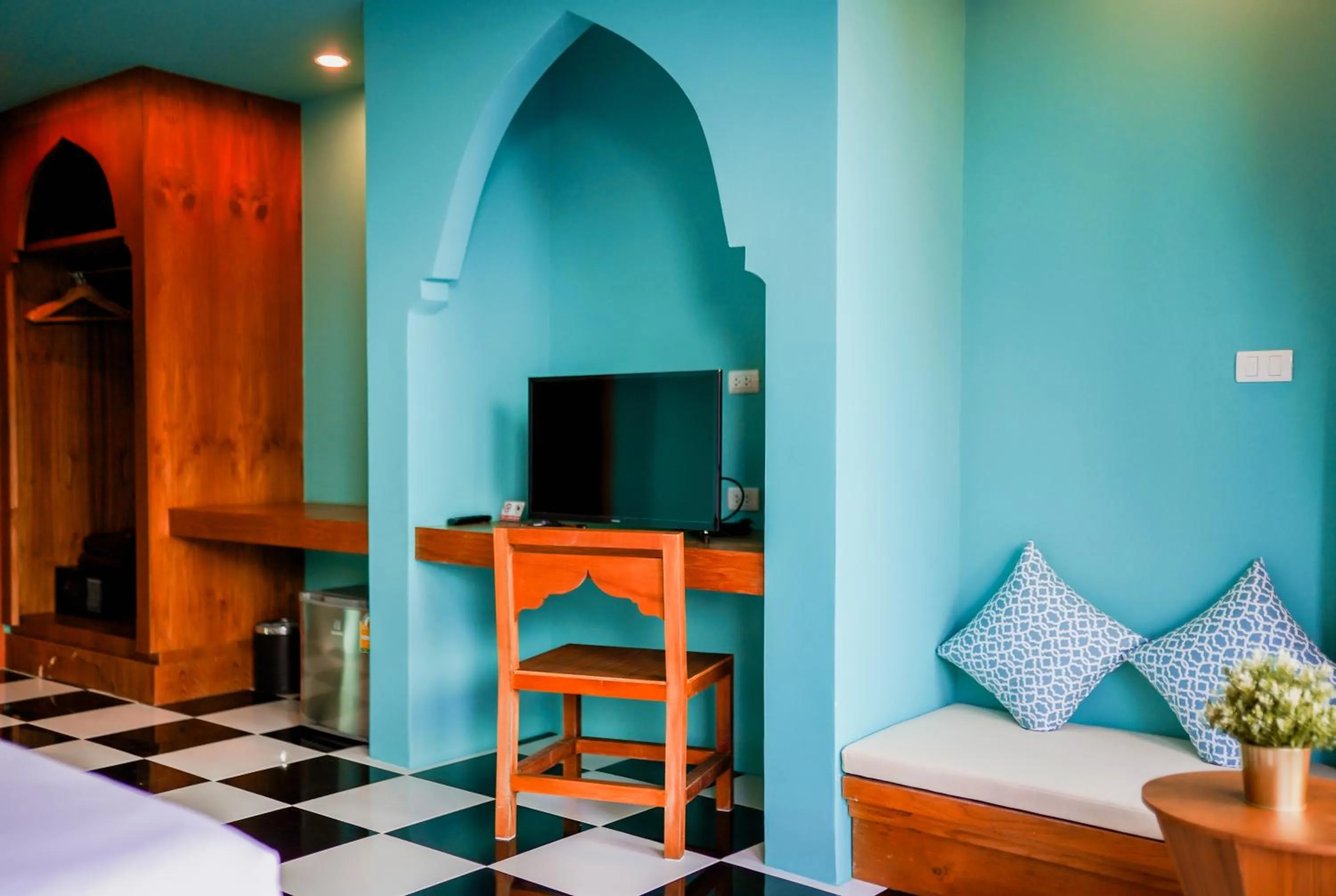 TV and multimedia in Khaleej Mass Hotel Patong