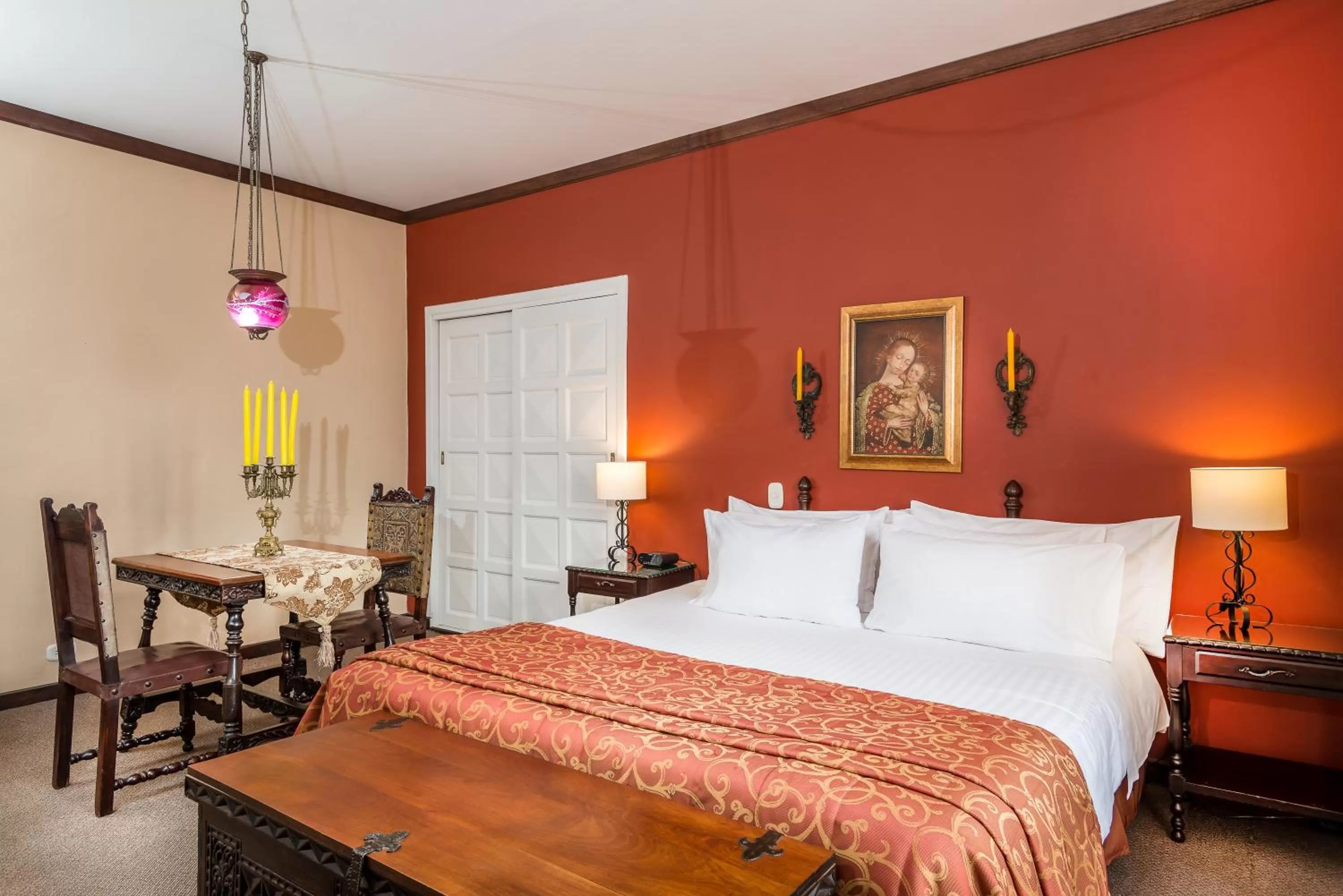 Bed in Hotel Dann Monasterio