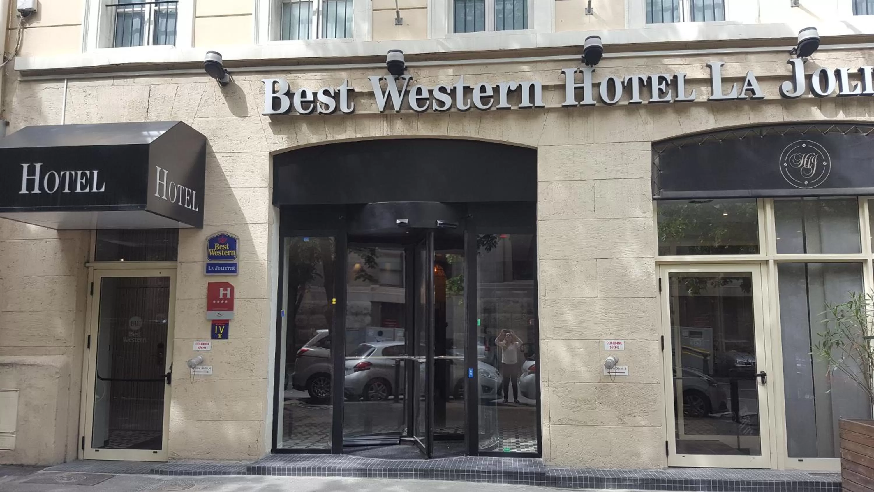 Property building in Best Western Plus Hôtel La Joliette