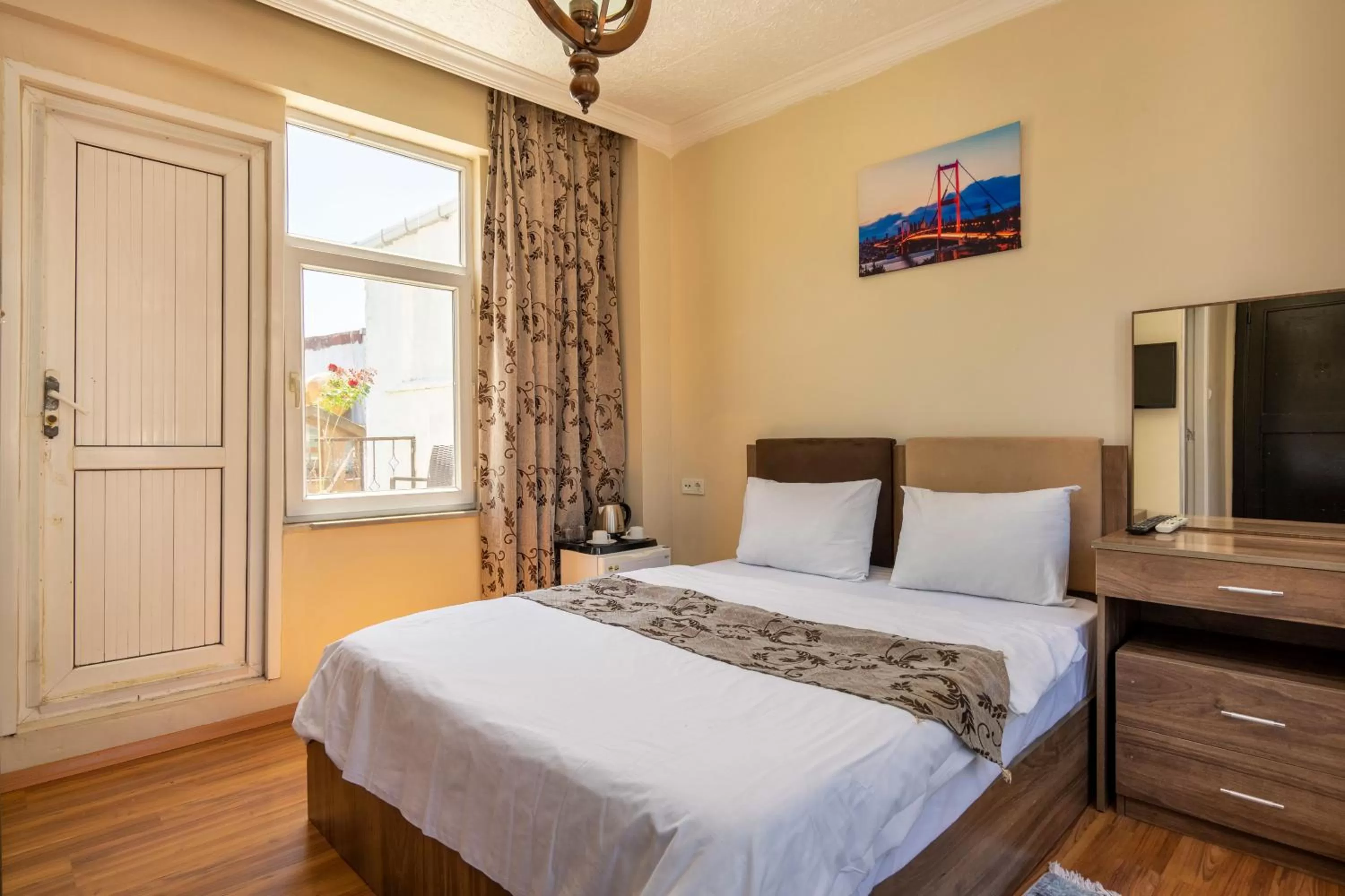 Bed in Hotel Gedikpasa Family