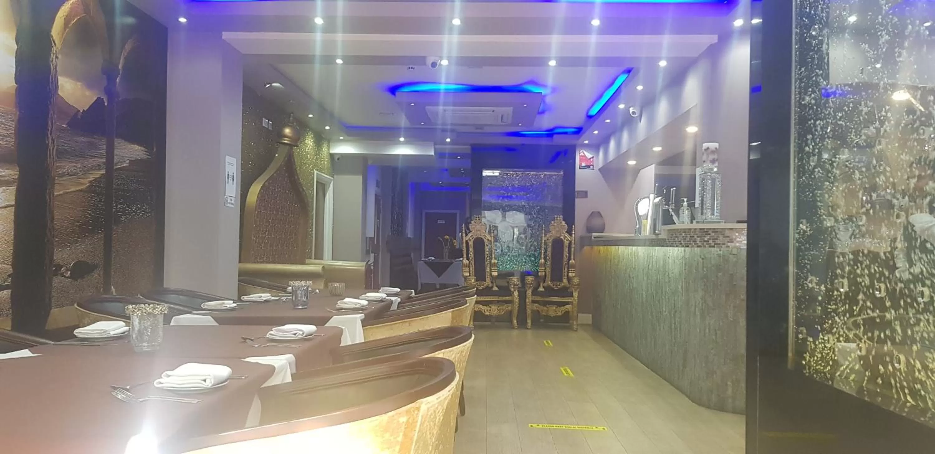 Restaurant/places to eat in The Charles Hotel