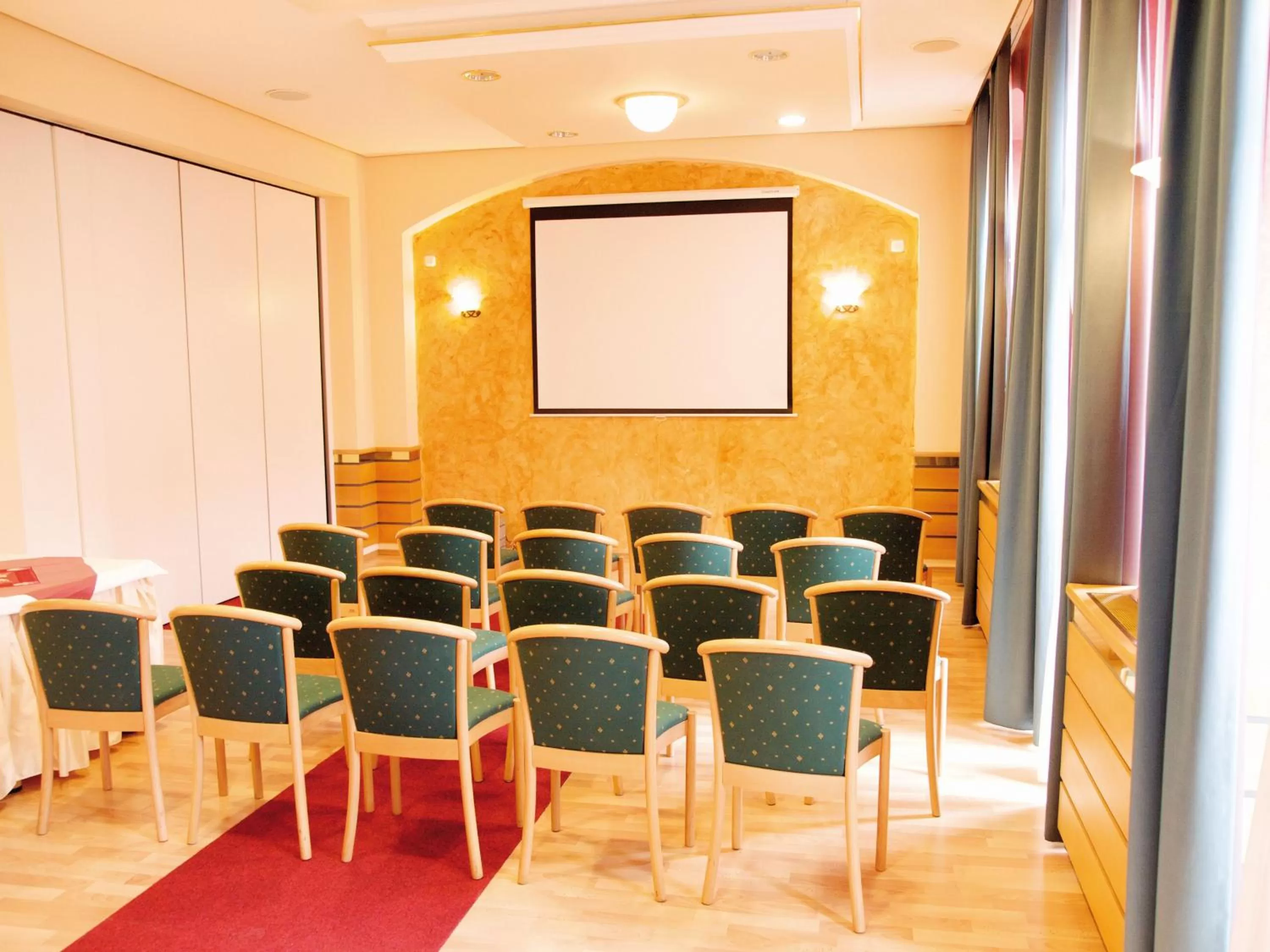 Meeting/conference room in Wellness Hotel Jean De Carro