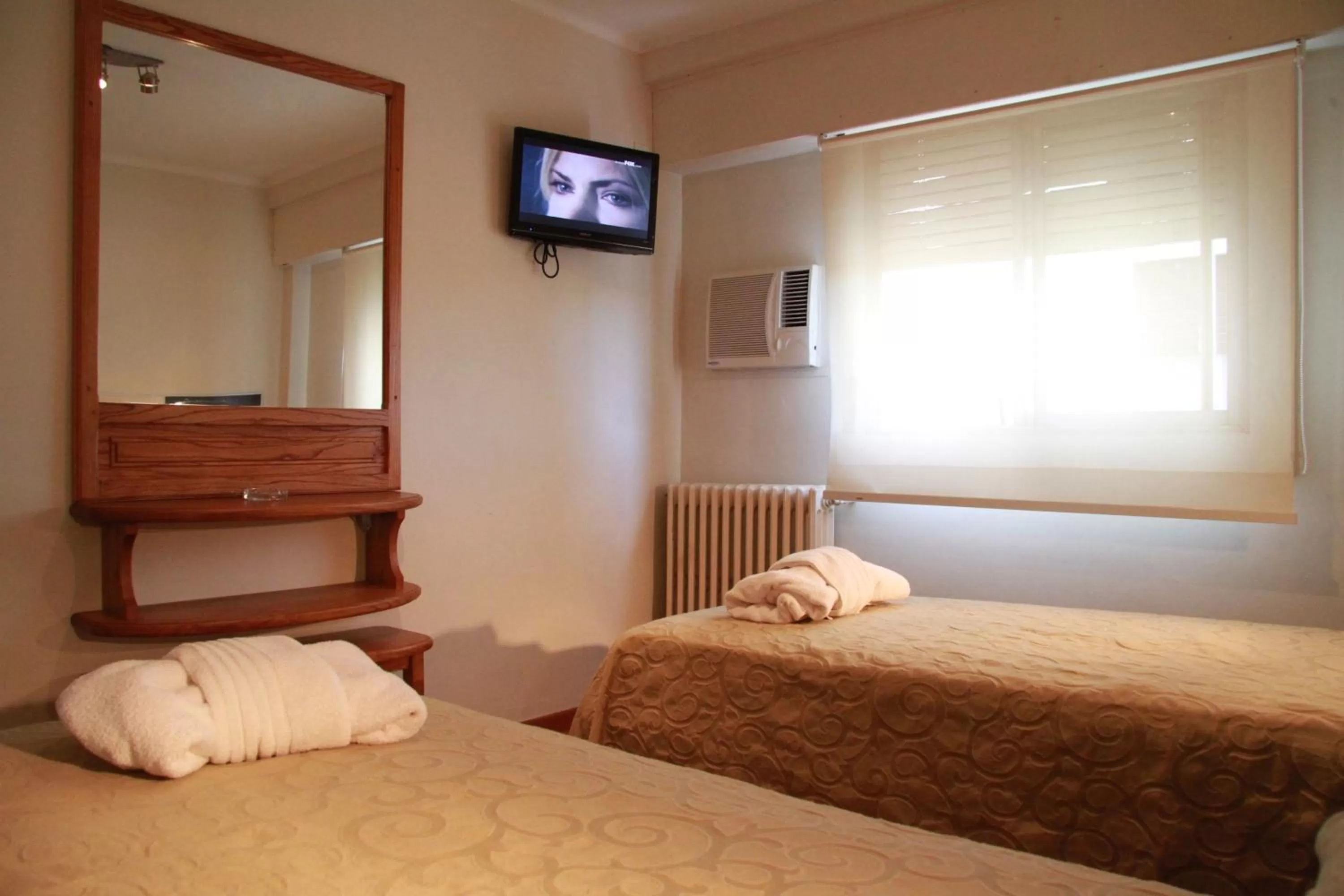 Photo of the whole room, Bed in Kalton