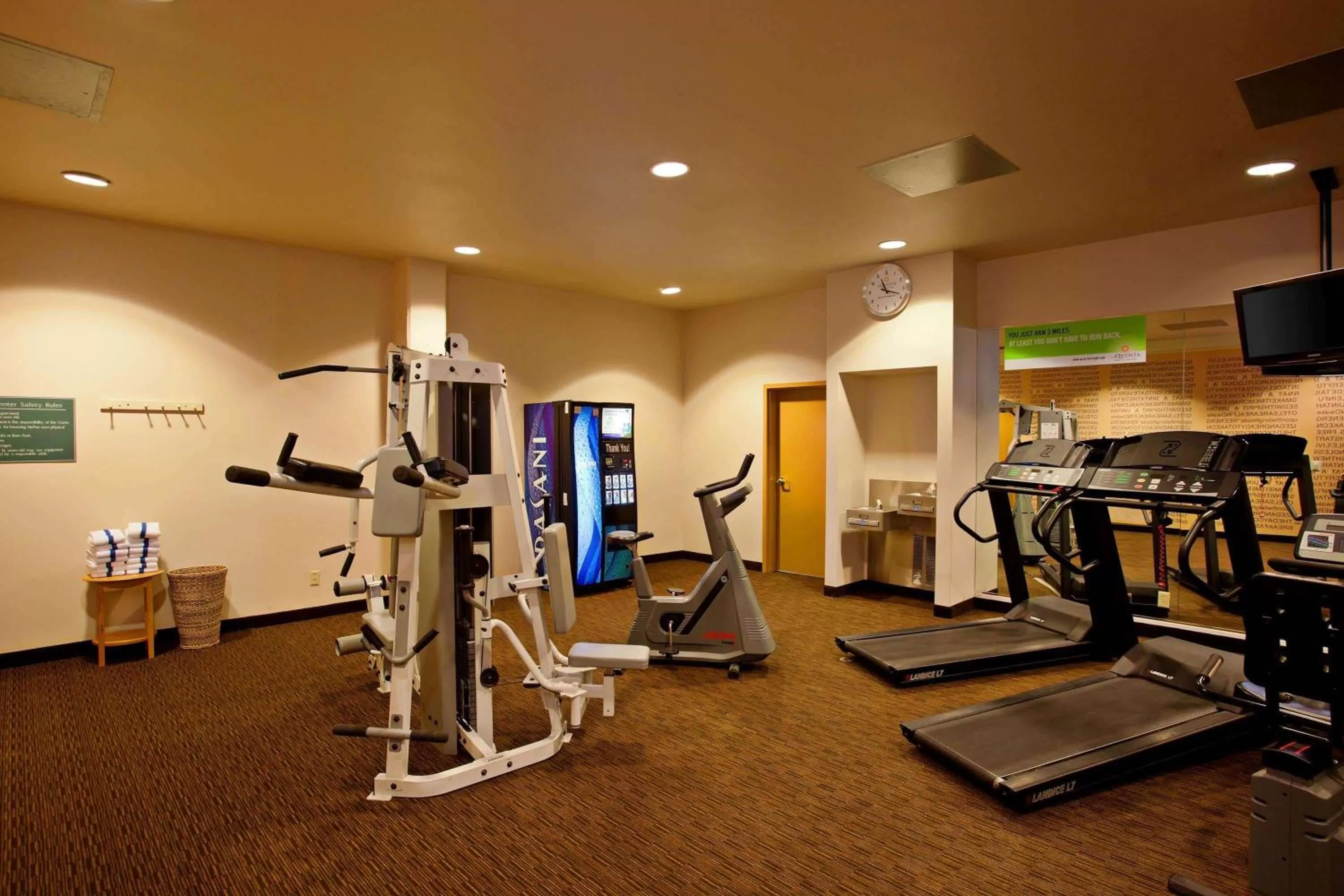 Fitness centre/facilities in La Quinta Inn & Suites by Wyndham Irvine Spectrum