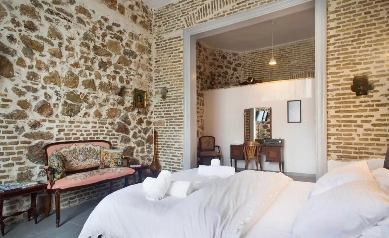 Bed in A litte Taste of Home Guest House