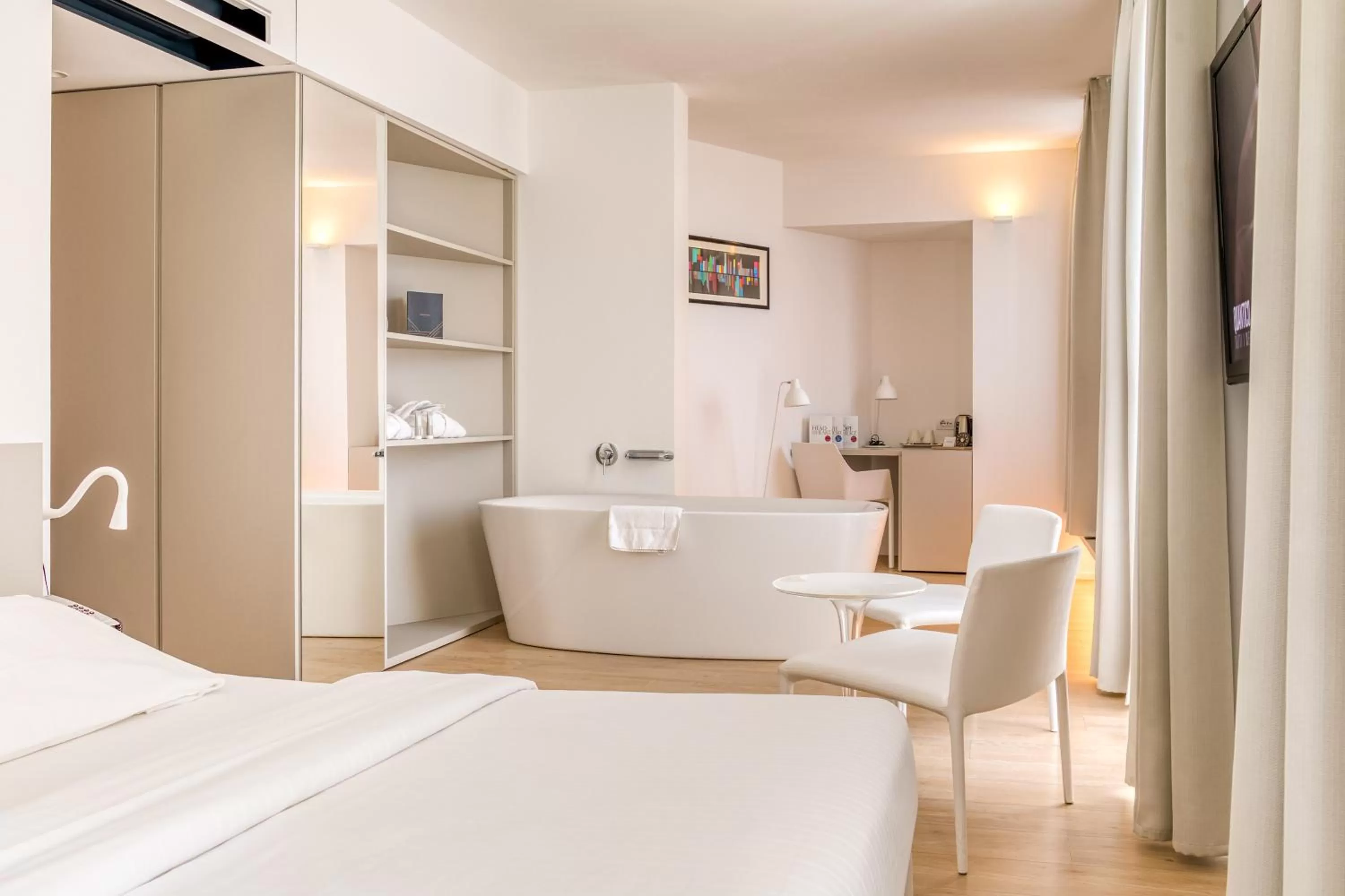 Bed in Hotel Lago Di Garda