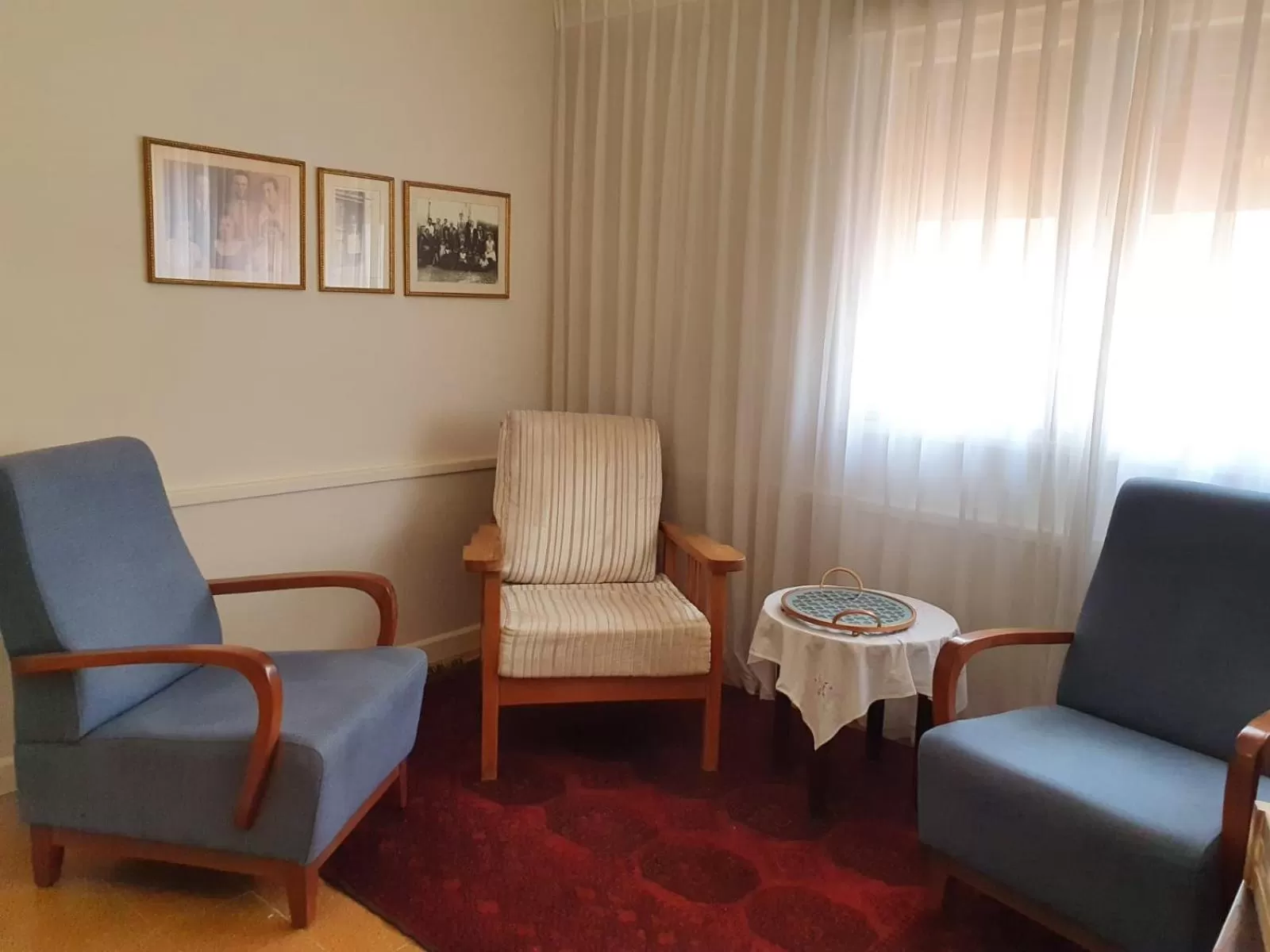 Communal lounge/ TV room in Lishansky Since 1936