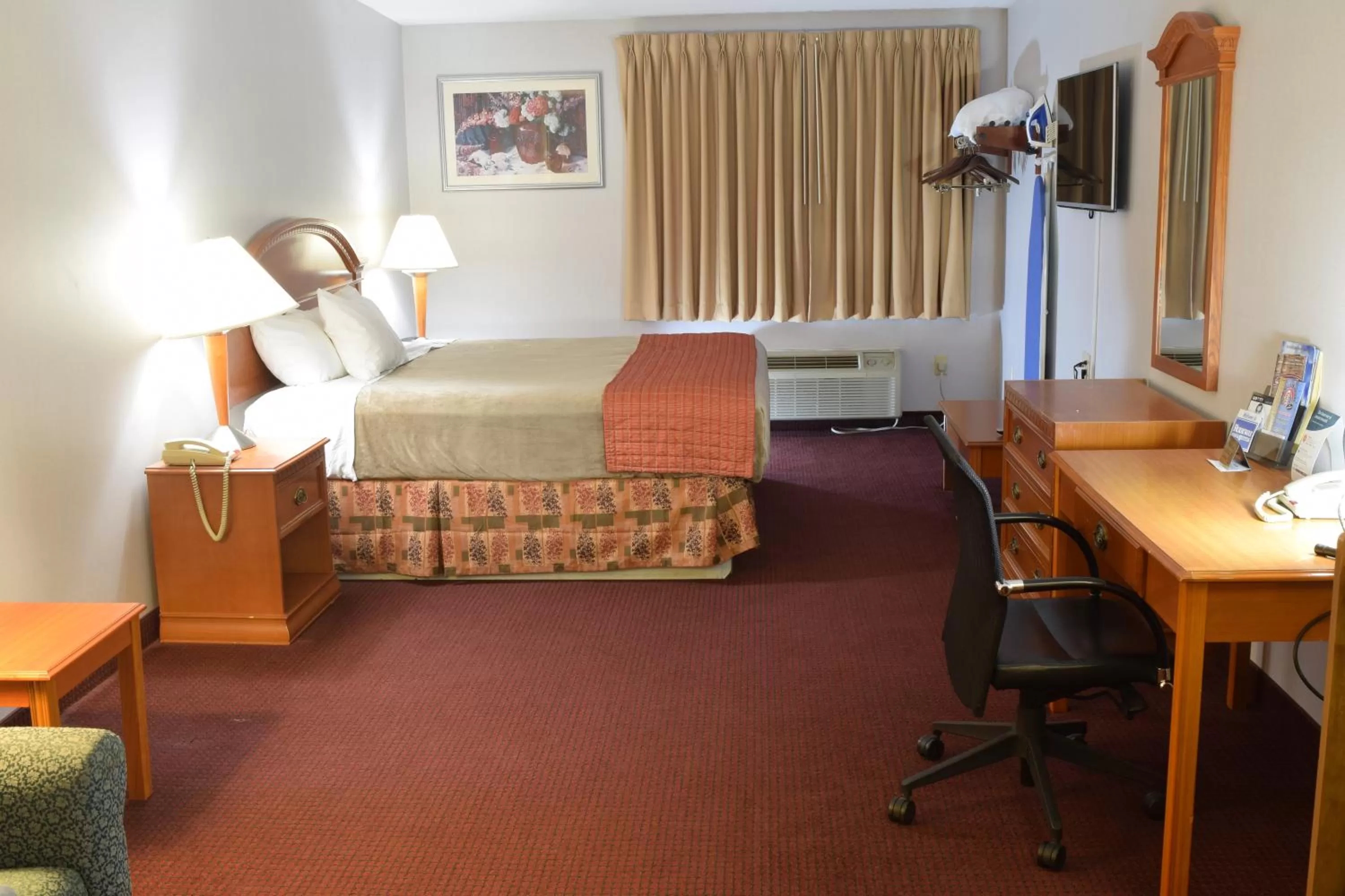 Area and facilities, Bed in Rodeway Inn & Suites New Paltz - Hudson Valley