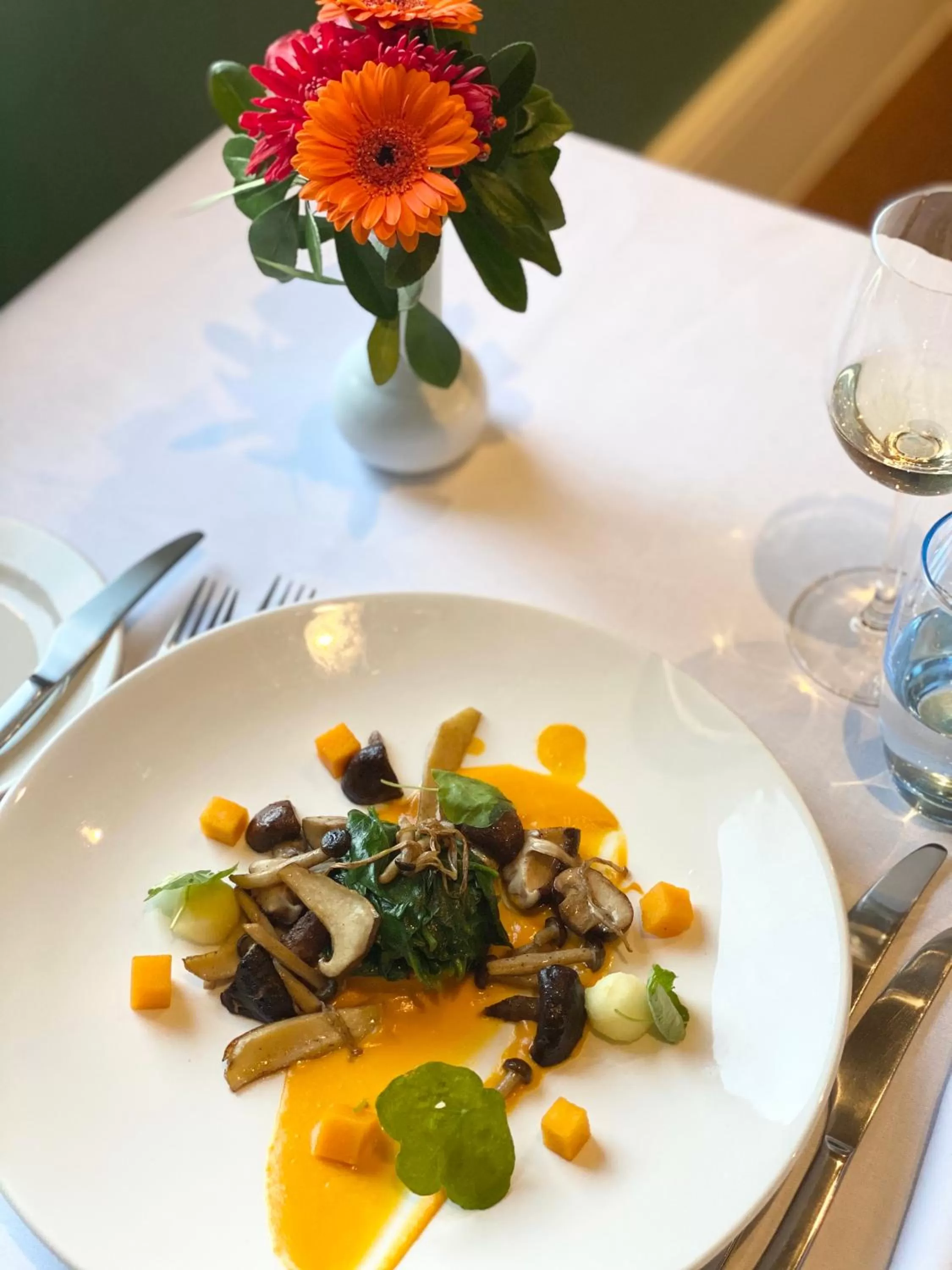 Food in Yarrow Hotel