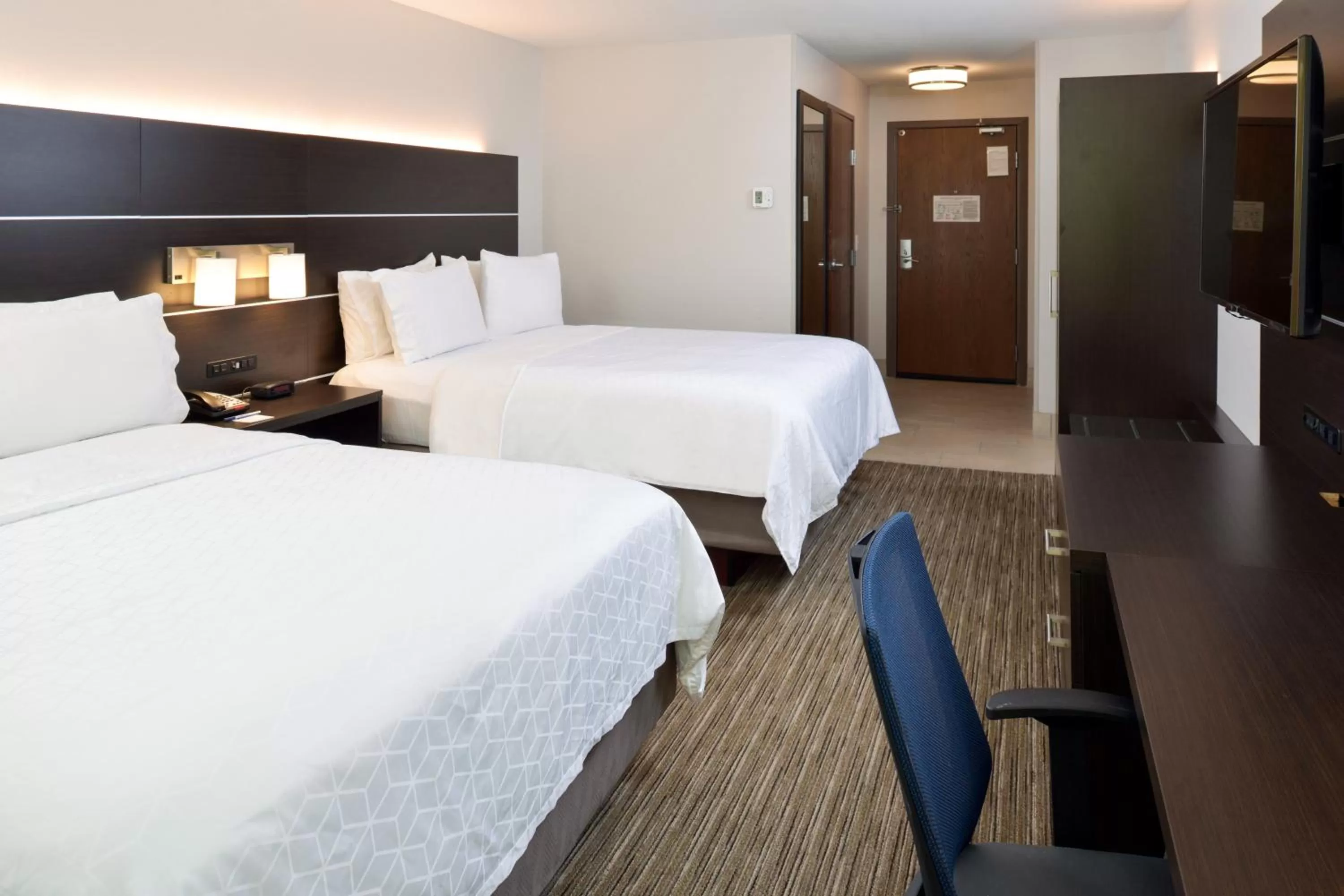 Bedroom, Bed in Holiday Inn Express & Suites Pueblo by IHG