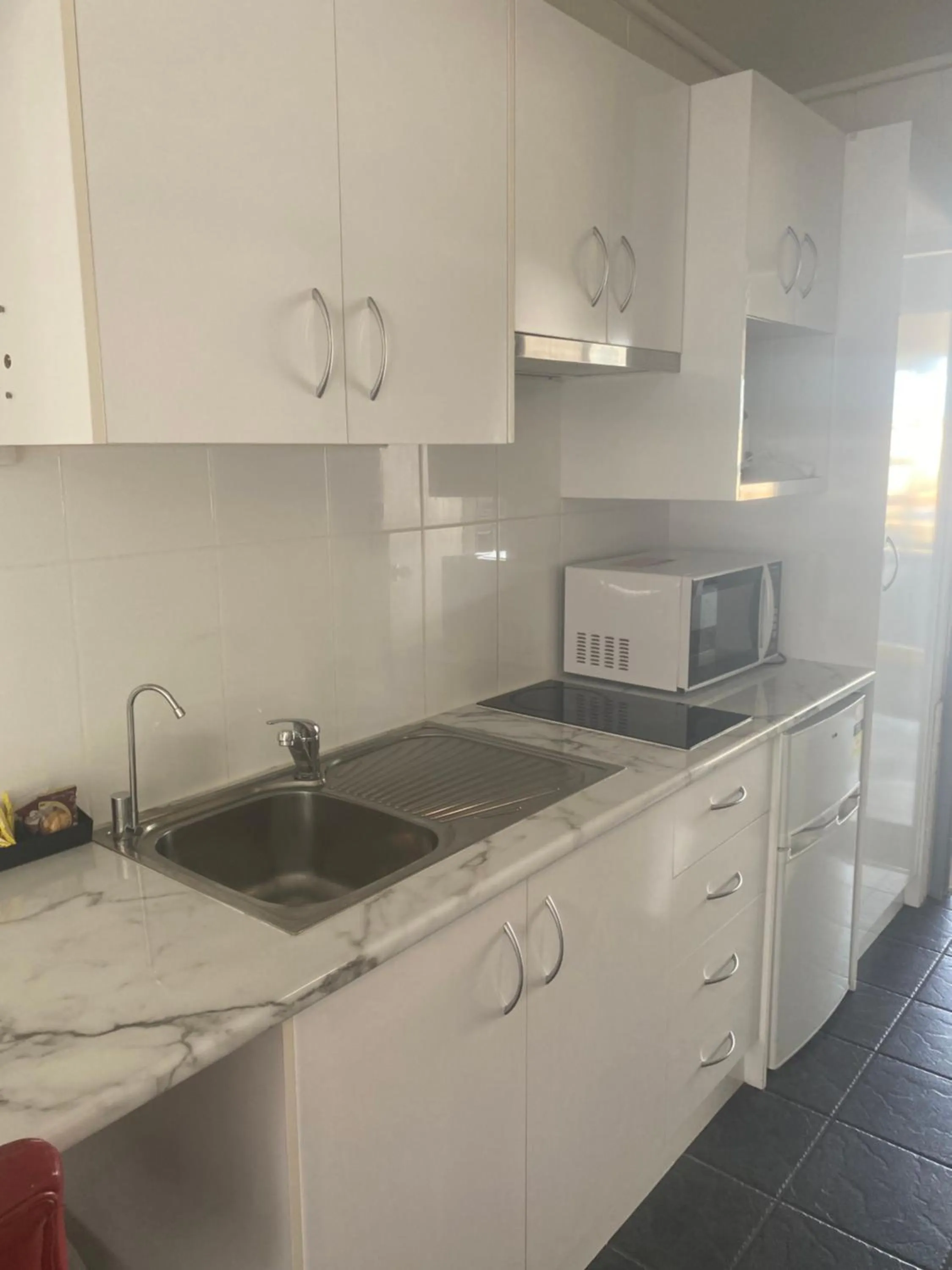 Kitchen or kitchenette in Allan Cunningham Motel