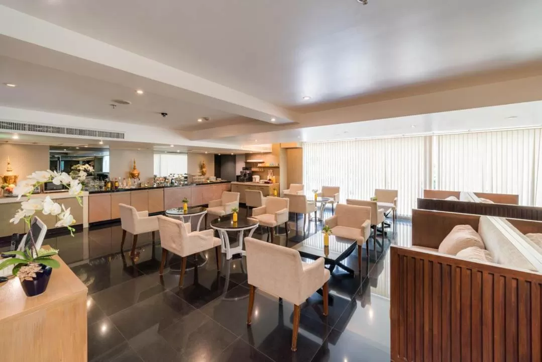 Lounge or bar in Furama Silom Hotel