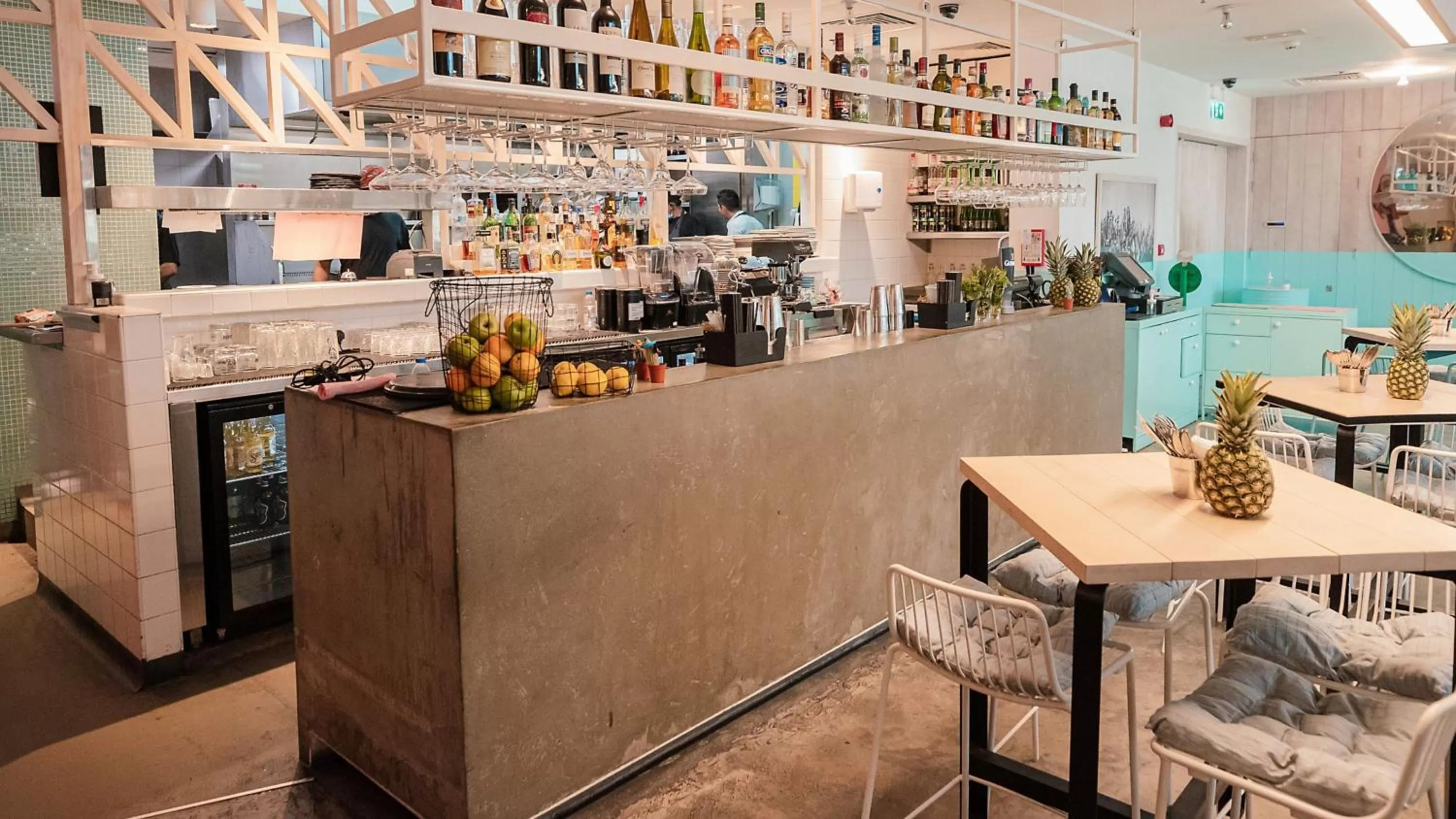 Lobby or reception in Holiday Inn Express Dubai Safa Park by IHG