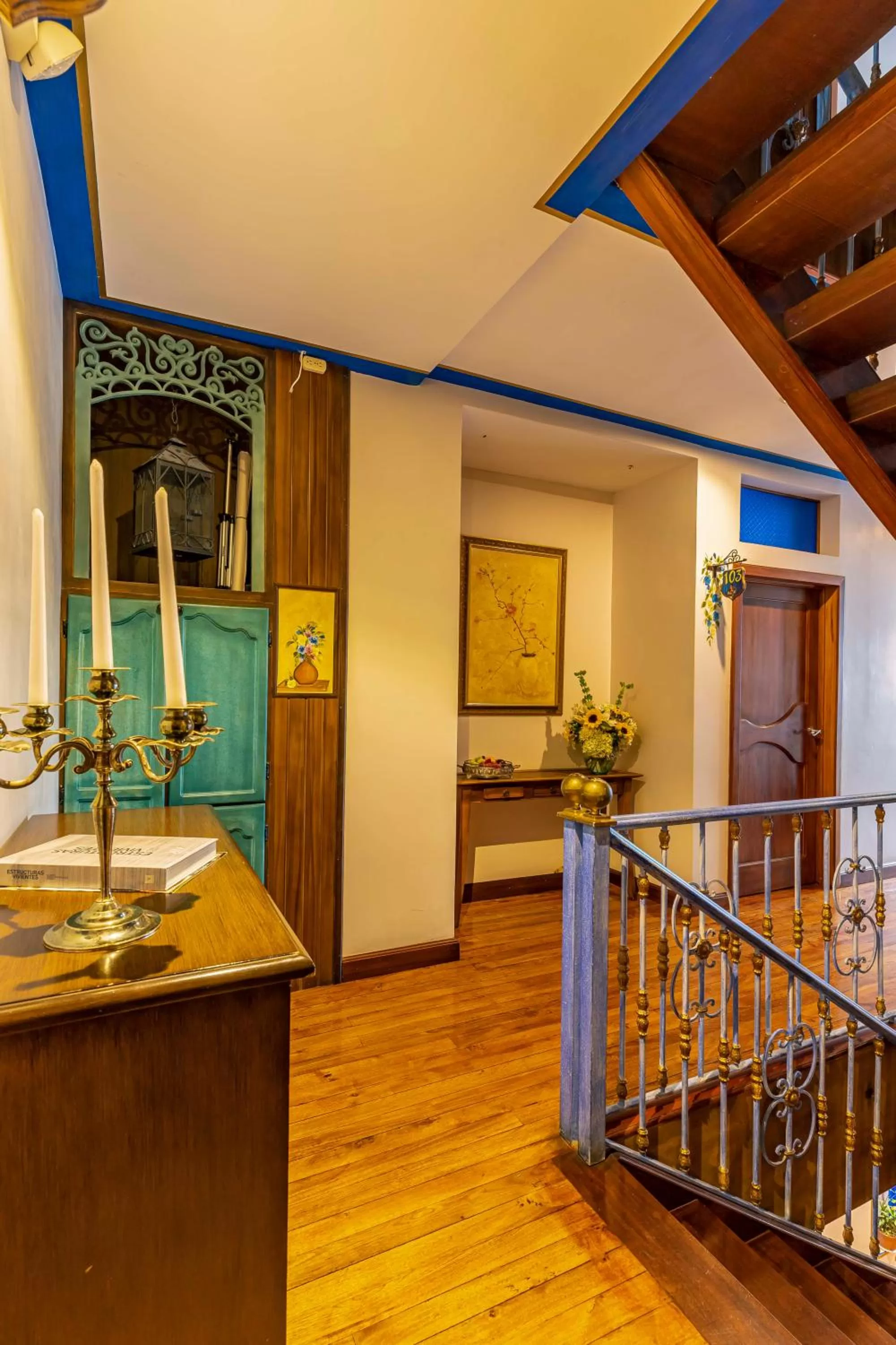 Property building in Hotel Azul de la Plaza by Chat Noir