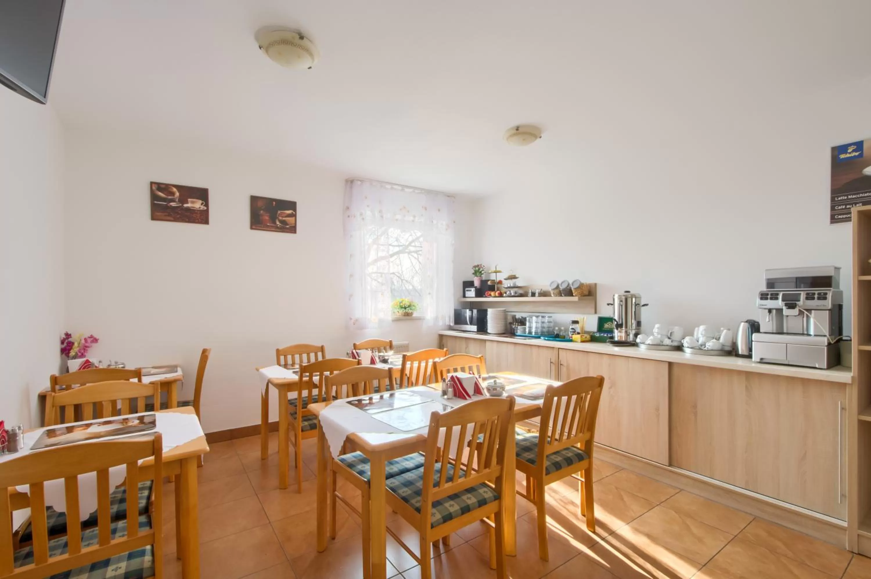 Food and drinks in Patra