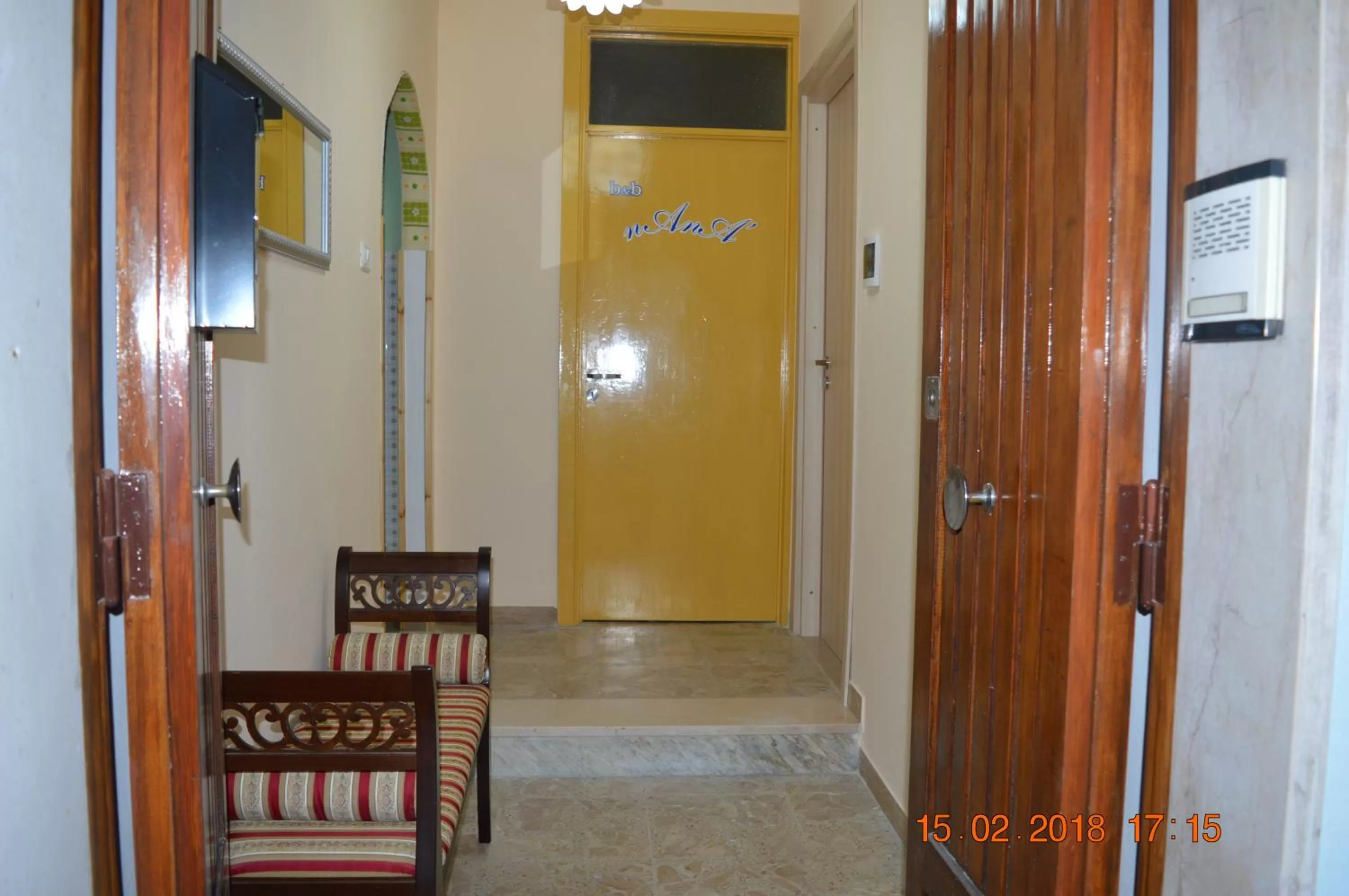 Facade/entrance in nAnA'