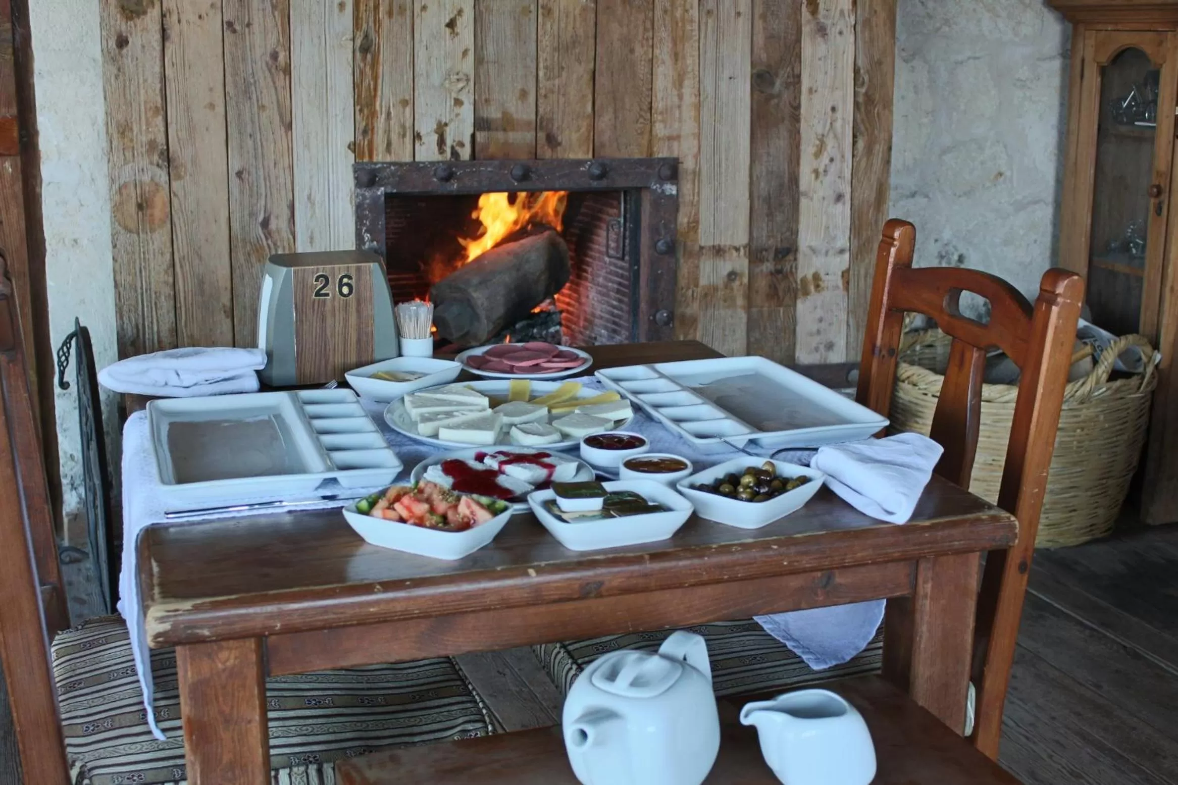 Restaurant/places to eat in Kemerli Konak Boutique Hotel