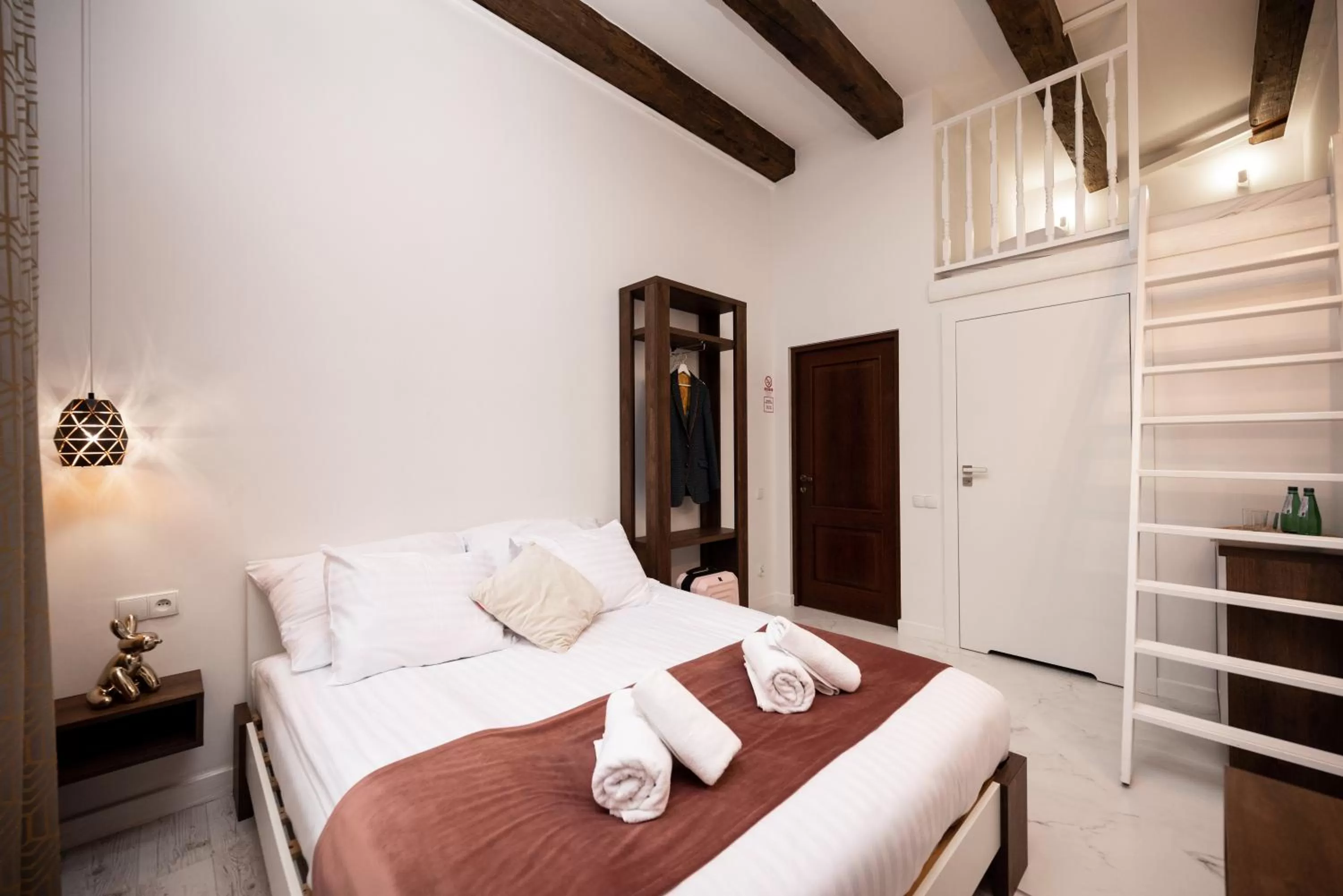 Bed in Hive Family House