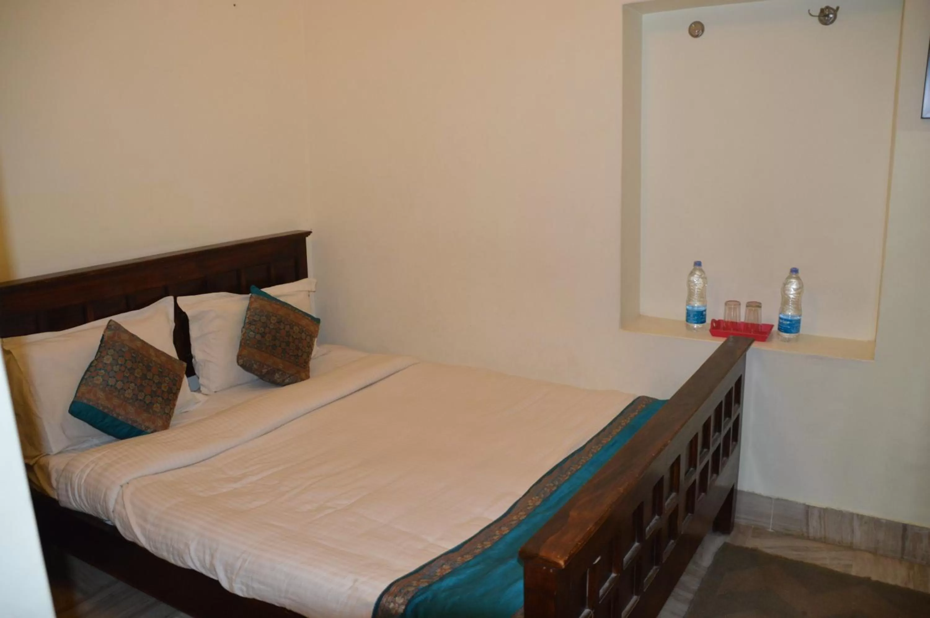 Bed in Hotel Shahi Garh