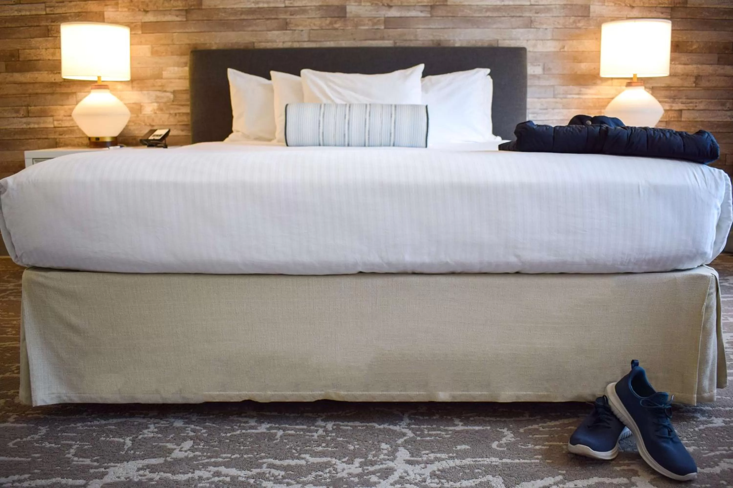 Photo of the whole room, Bed in Beachside Inn