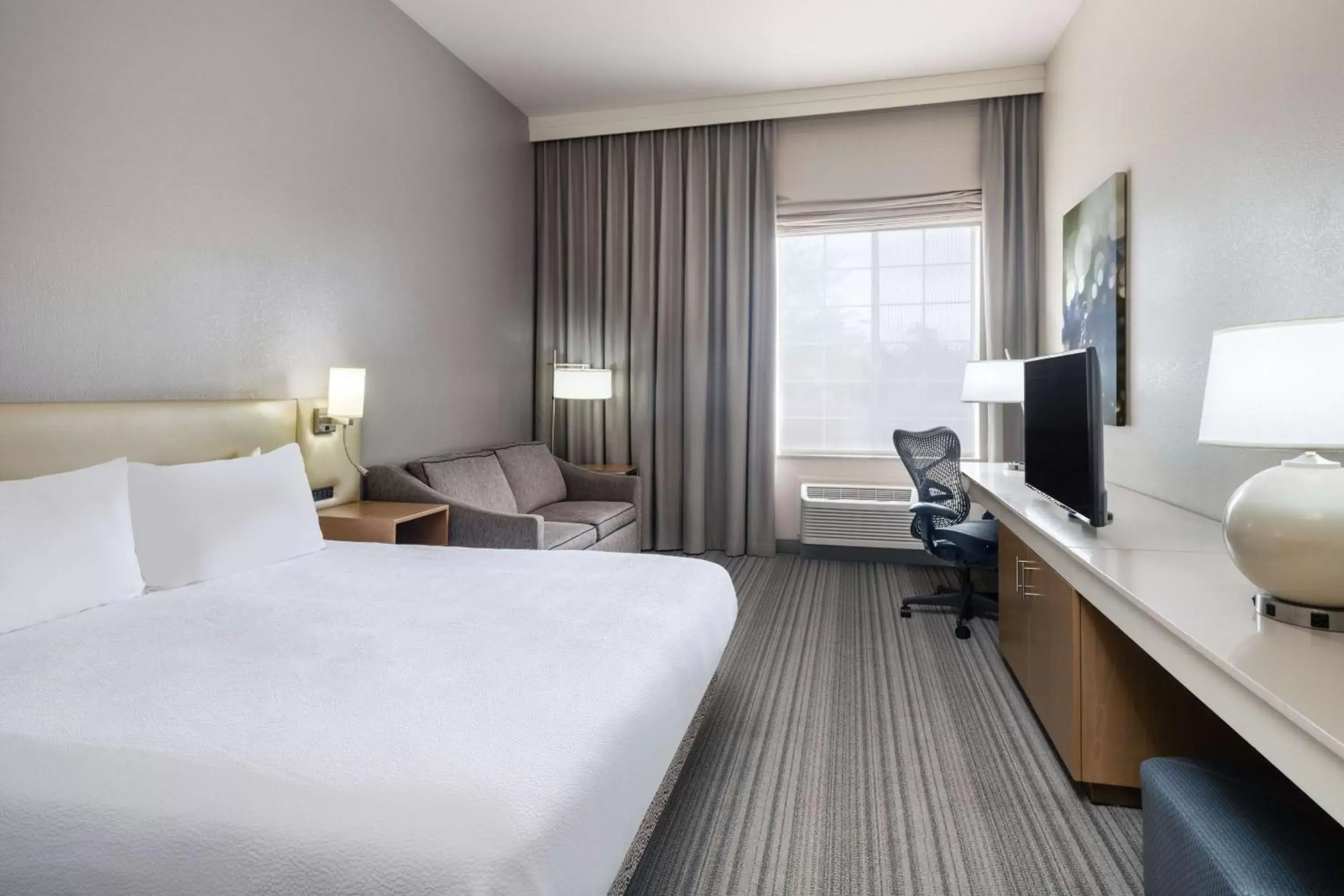 Premium King Room in Hilton Garden Inn Bakersfield Premium King Room in Hilton Garden Inn Bakersfield