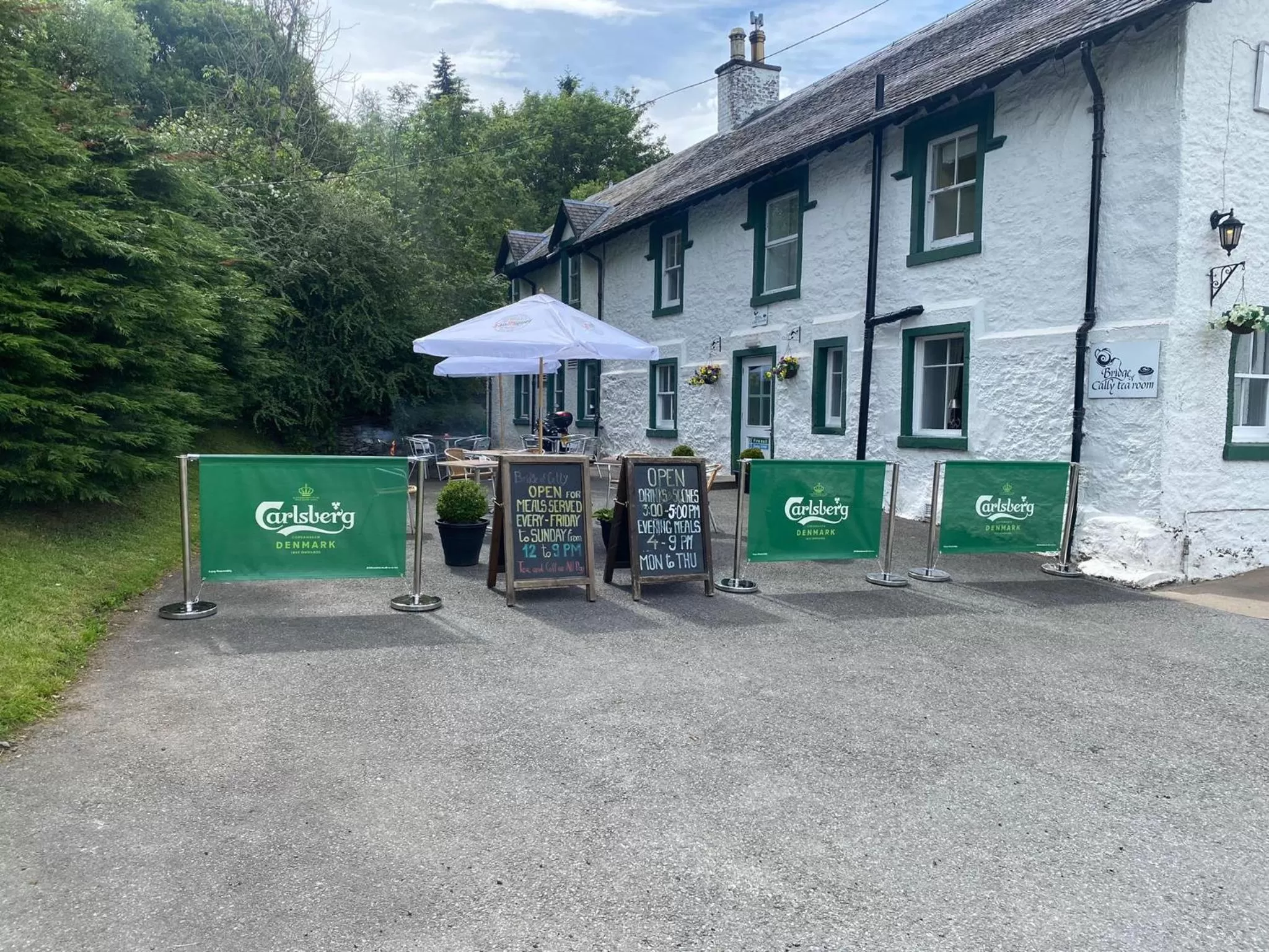 Patio in Bridge of Cally Hotel