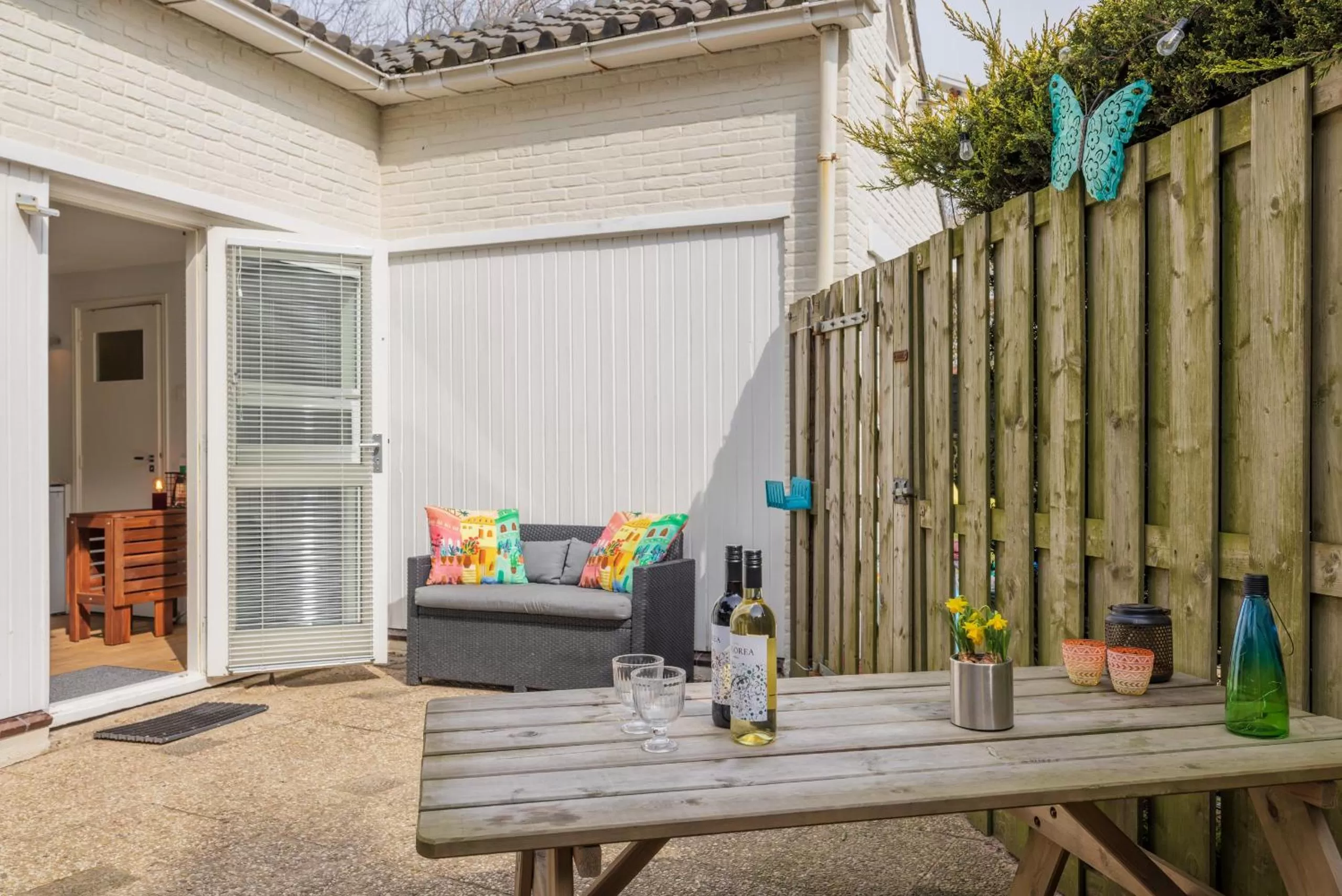 Garden in BeachHouse Oase aan Zee