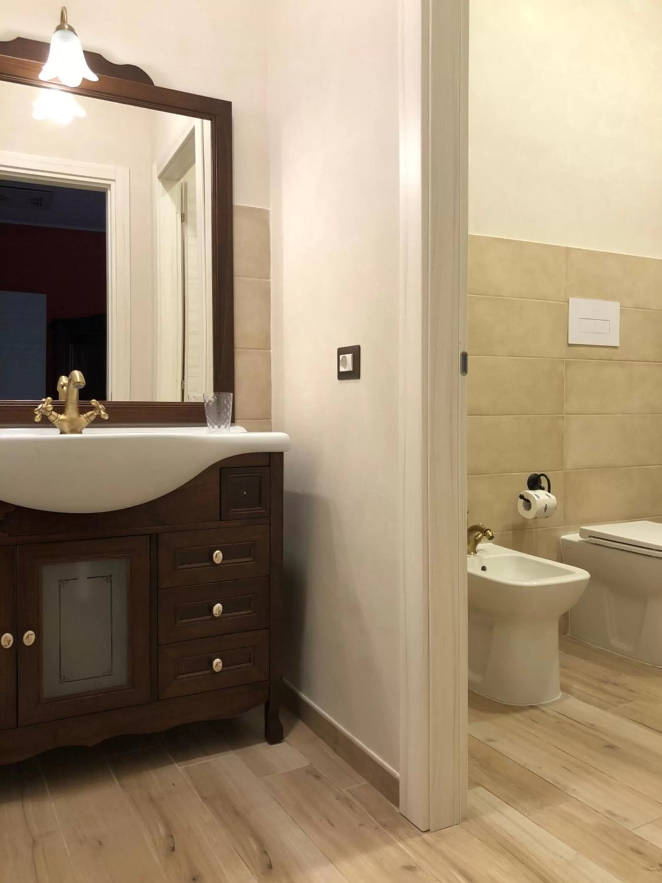 Toilet in Isolabella